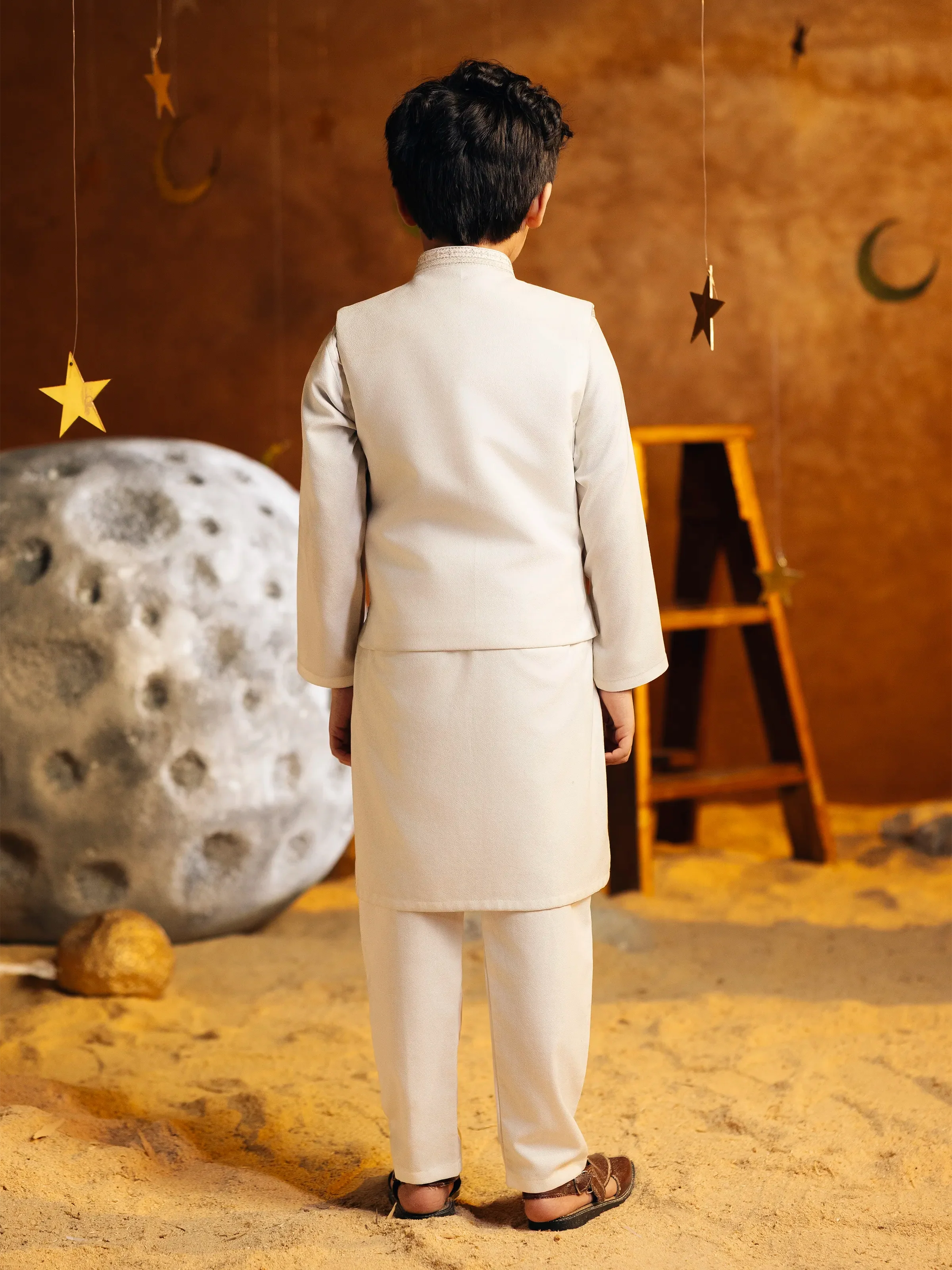 Boy's Off White Waist Coat Suit - ECBTWCS5-075 - Image 6
