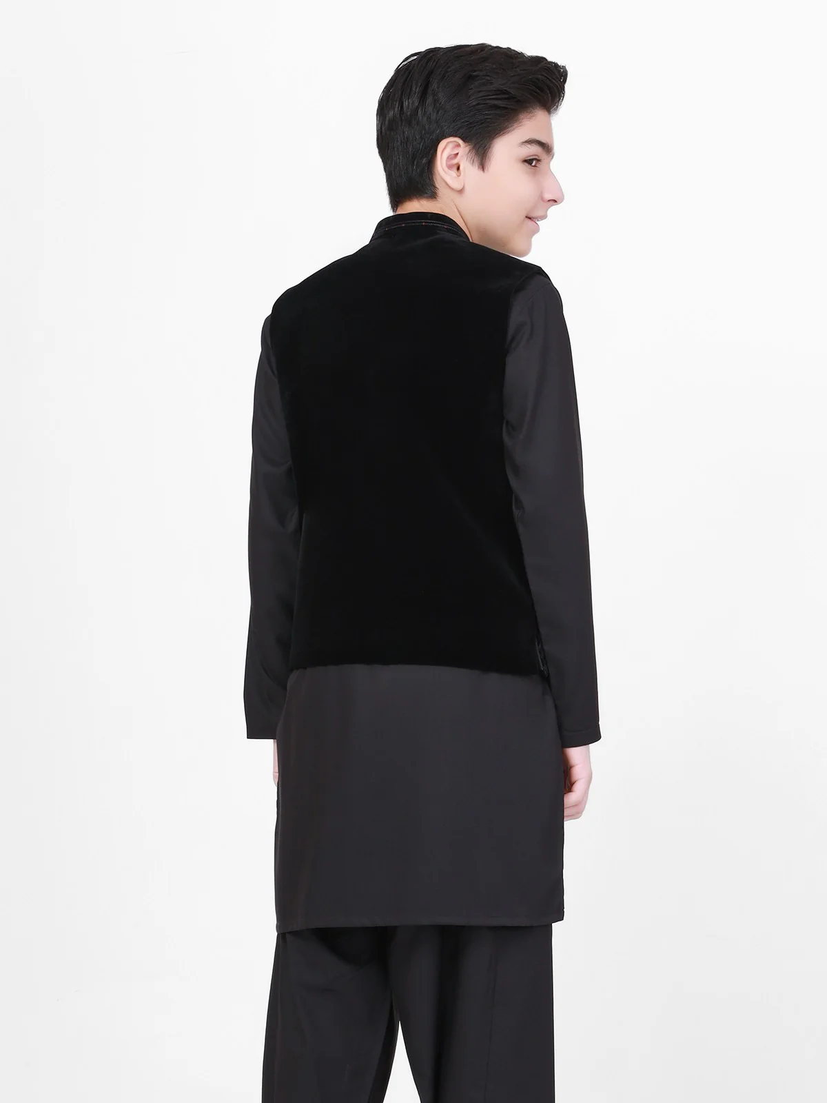 Boy's Black Waist Coat Suit - EBTWCS21-25130 - Image 2