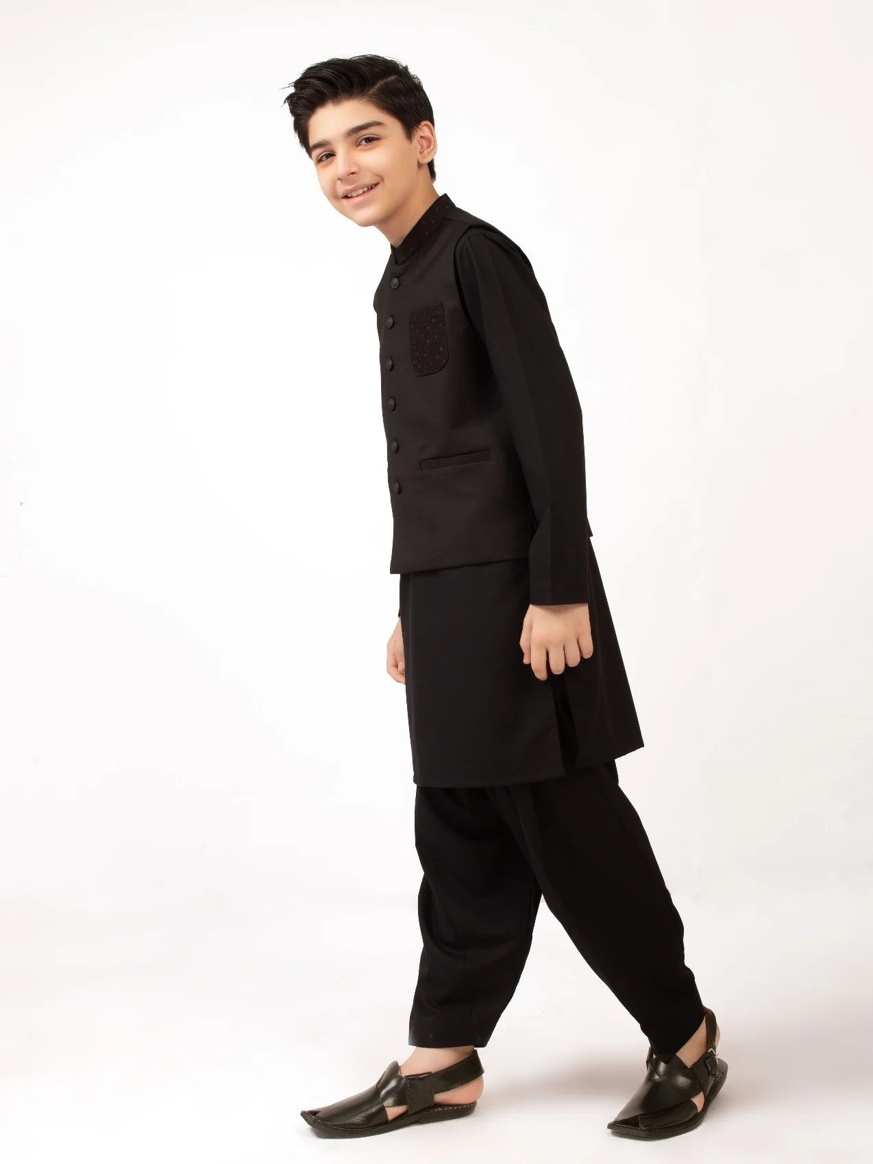 Boy's Black Waist Coat Suit - EBTWCS21-25131 - Image 3