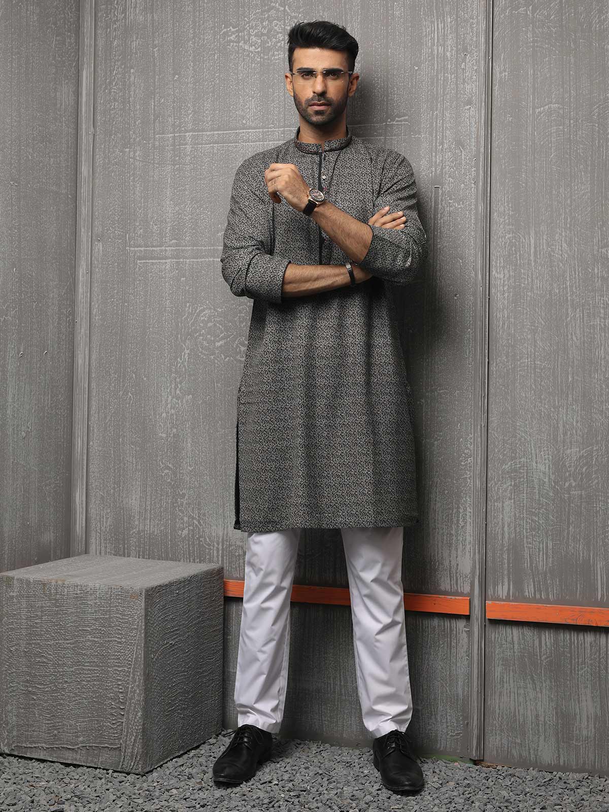 Men's Black Kurta - EMTK18S-9620 - Image 3