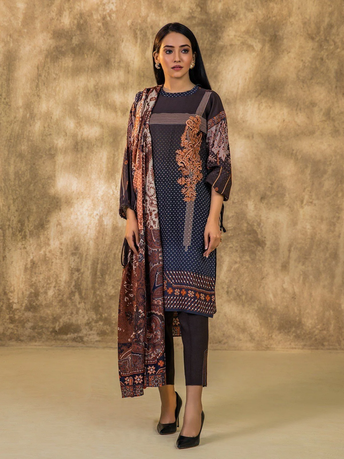 Unstitched Embroidered Viscose Suit - EWU20V13-20121