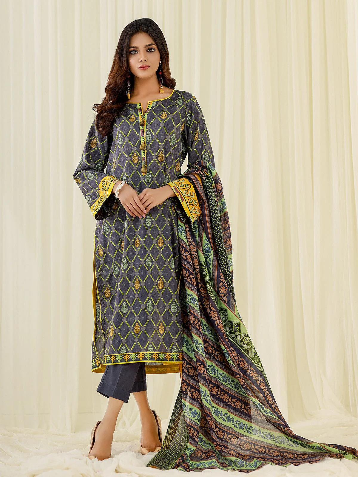 Unstitched Printed Lawn Shirt - EWU21A1-20571A