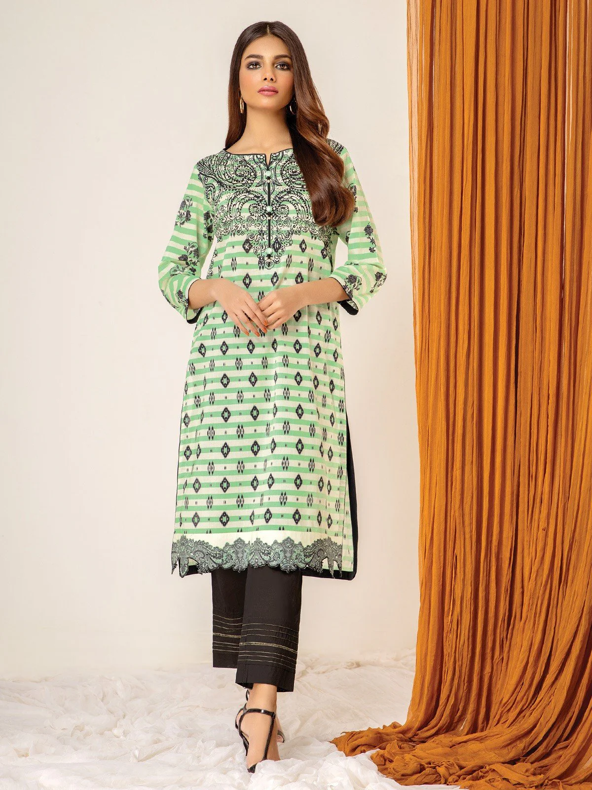 Unstitched Printed Lawn Shirt - EWU21A1-20610