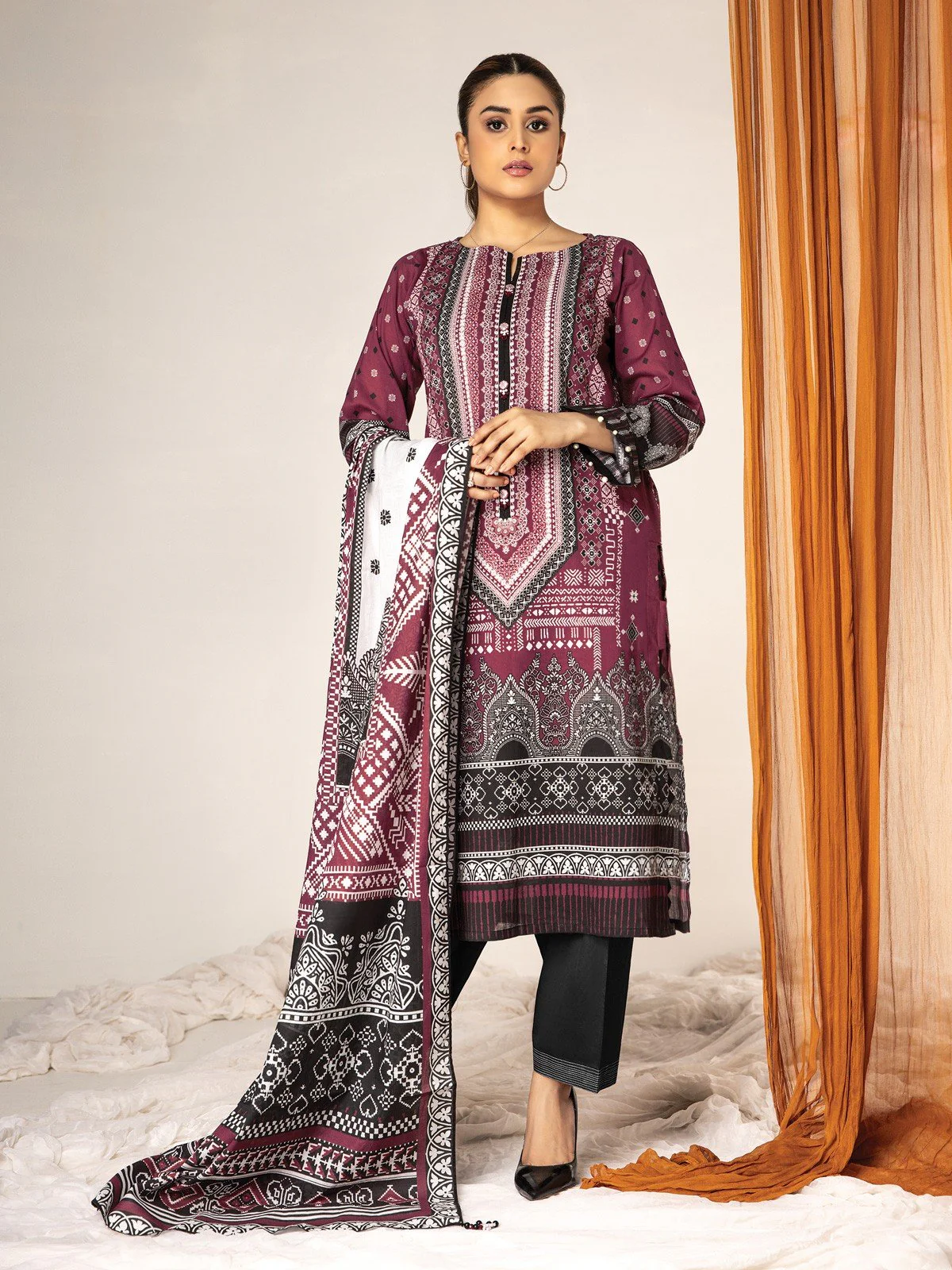 Unstitched Printed Lawn Suit - EWU21A1-20671