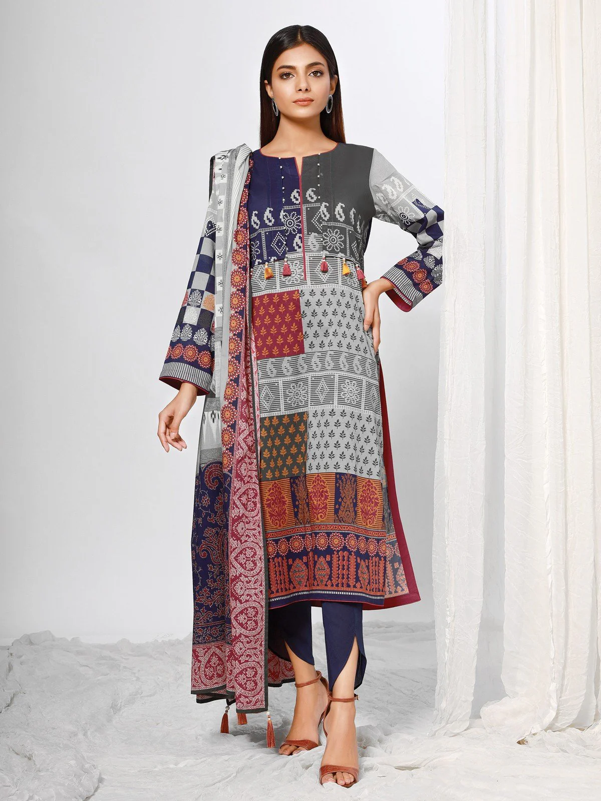 Unstitched Printed Lawn Suit - EWU21A1-20823