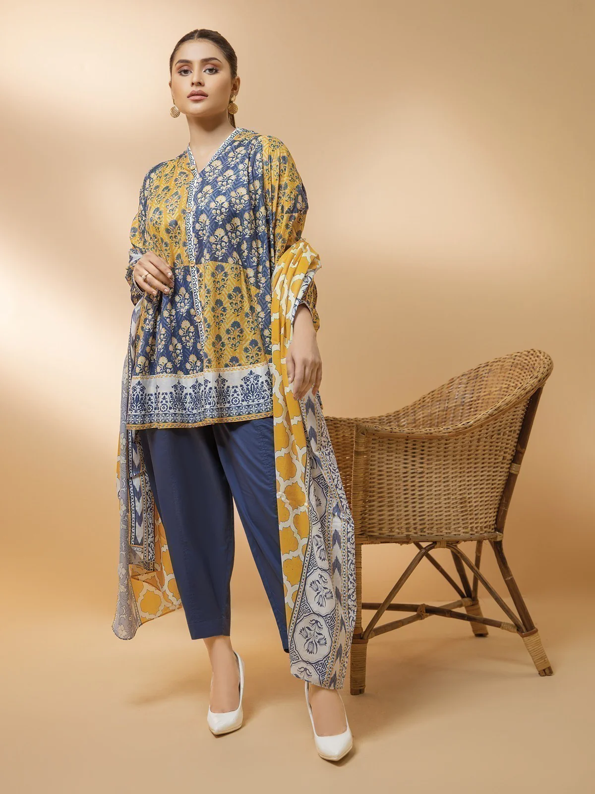 Unstitched Printed Cambric Suit - EWU21A7-21244