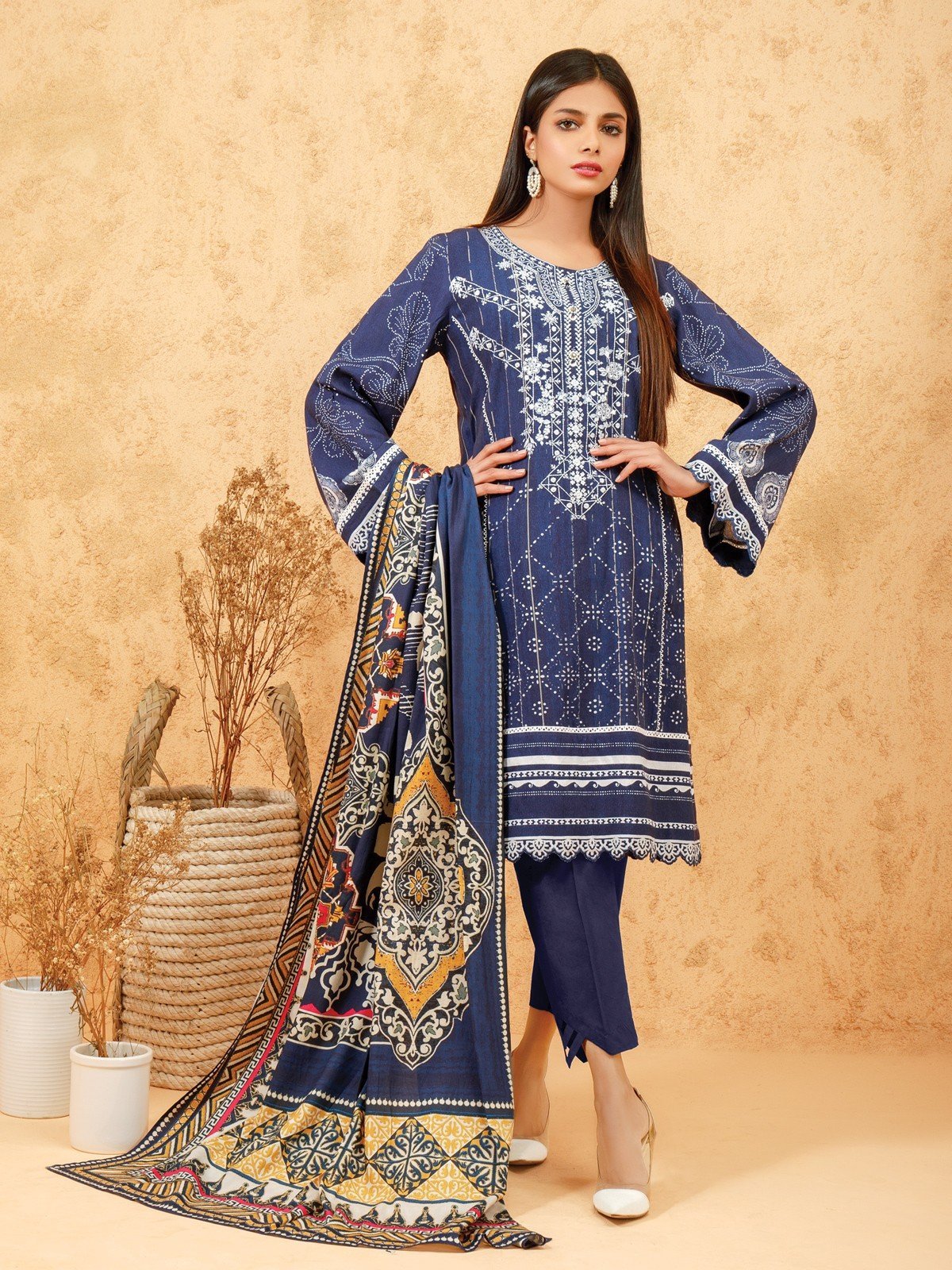 Unstitched Embroidered Viscose Suit - EWU21V11-21760