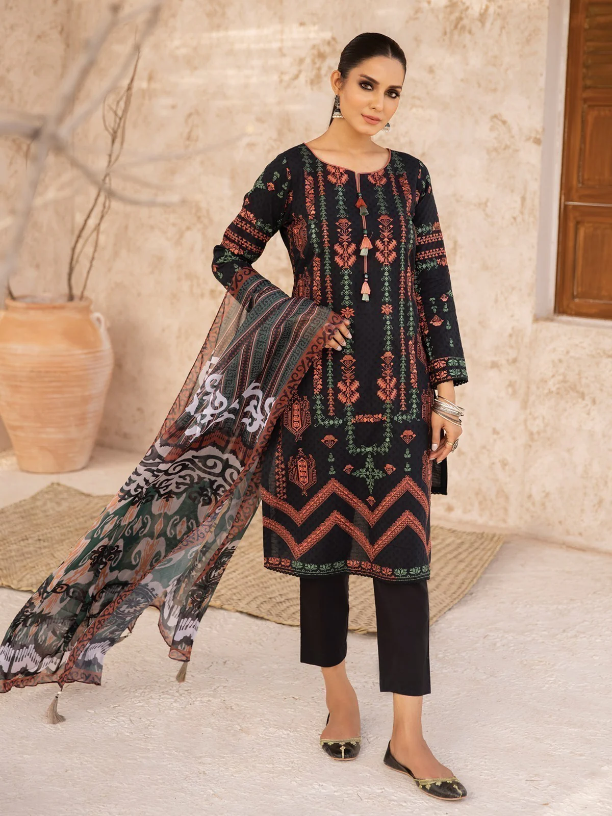Unstitched Embroidered Jacquard Suit - EWU21V2-21114