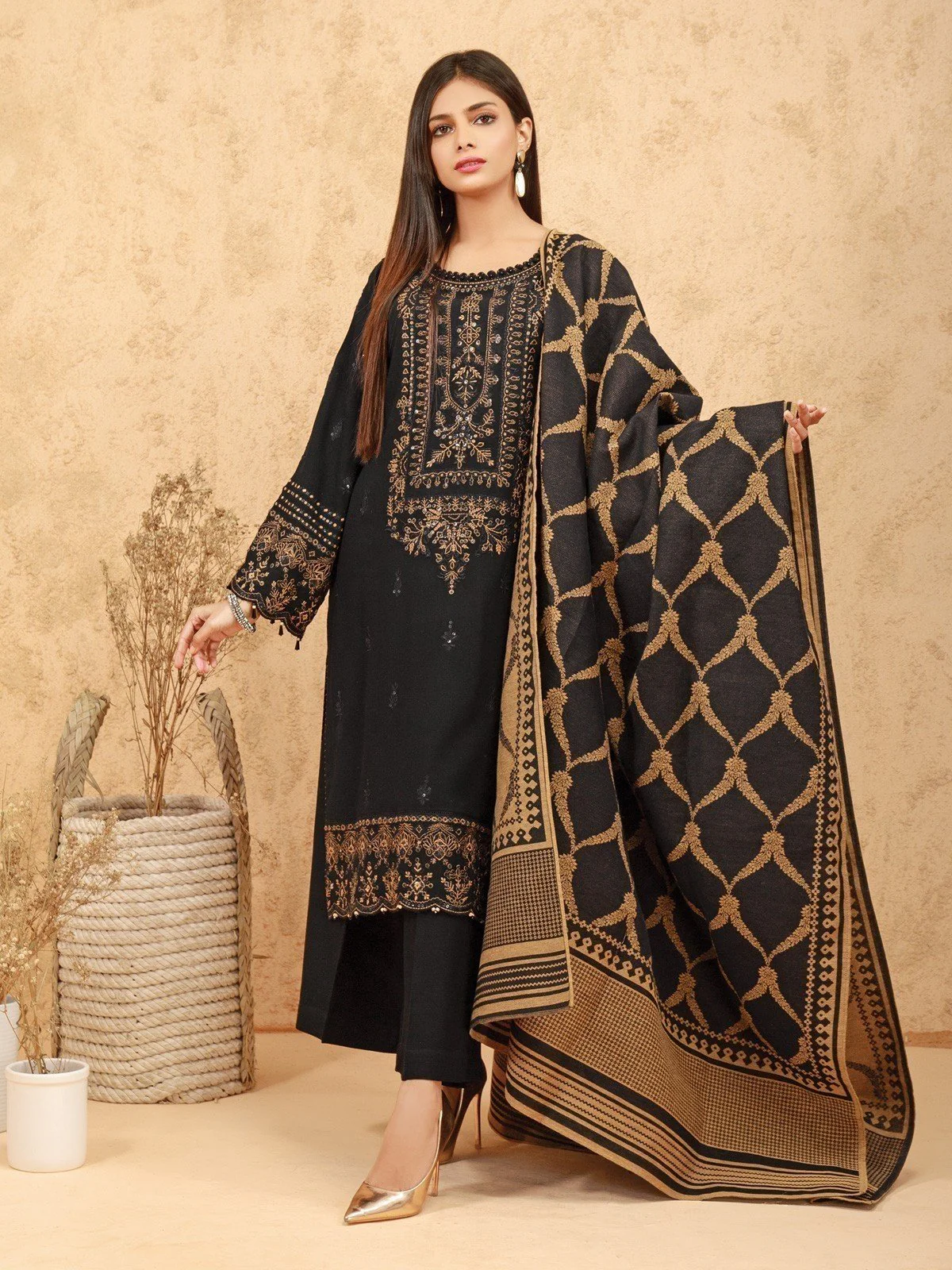 Unstitched Embroidered Twill Suit - EWU21V8-21802