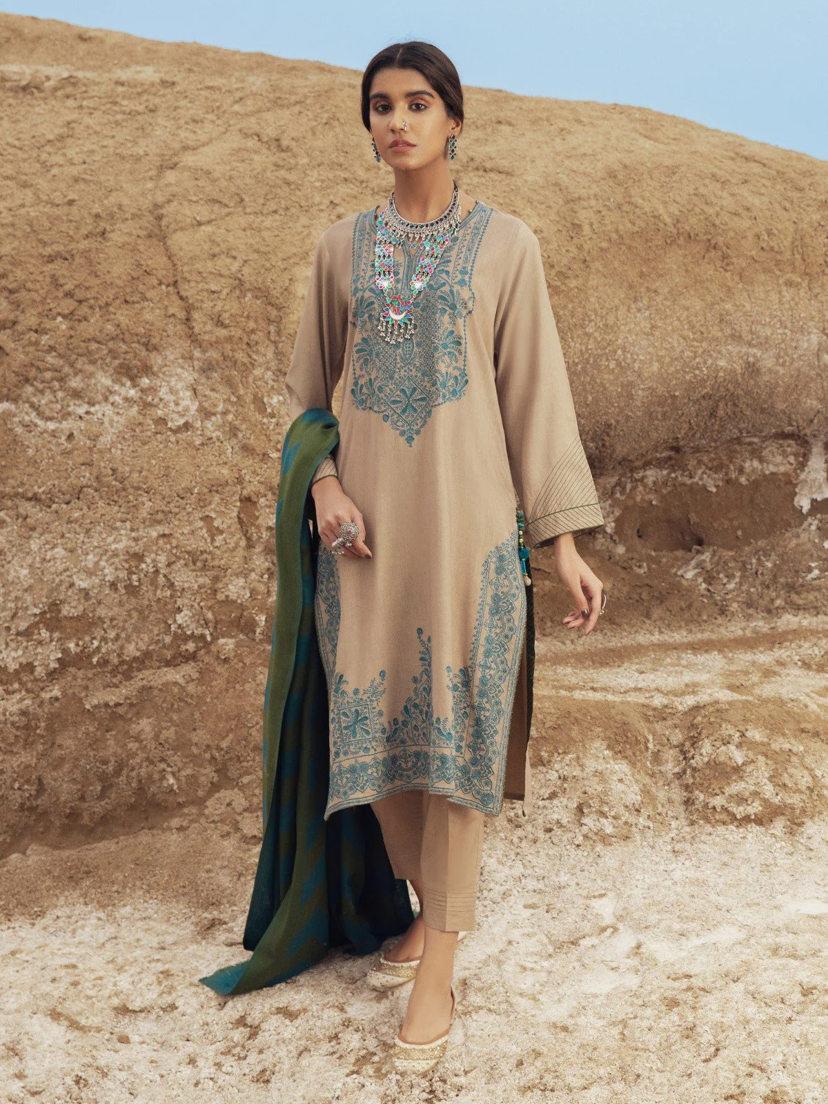 Unstitched Embroidered Crepe Suit - EWU21V8-21822