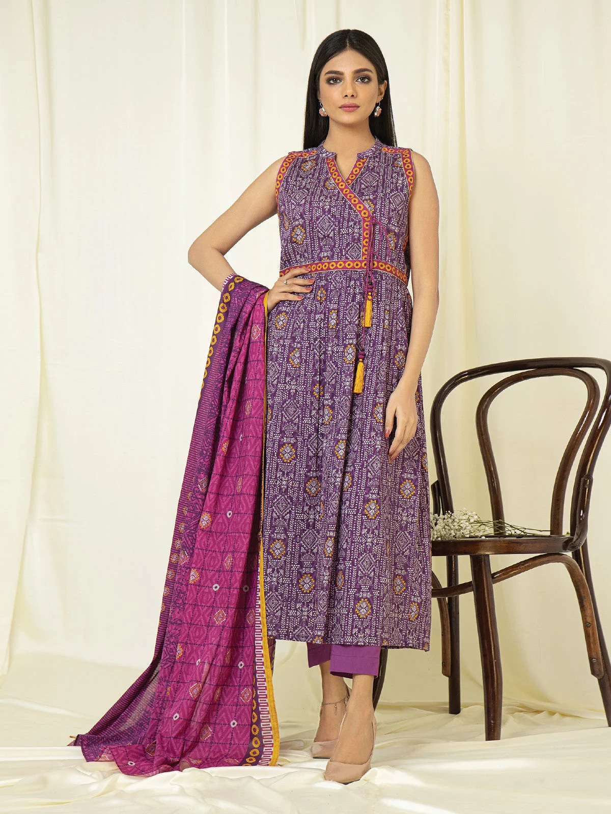 Unstitched Printed Lawn Shirt - EWU22A1-23133S