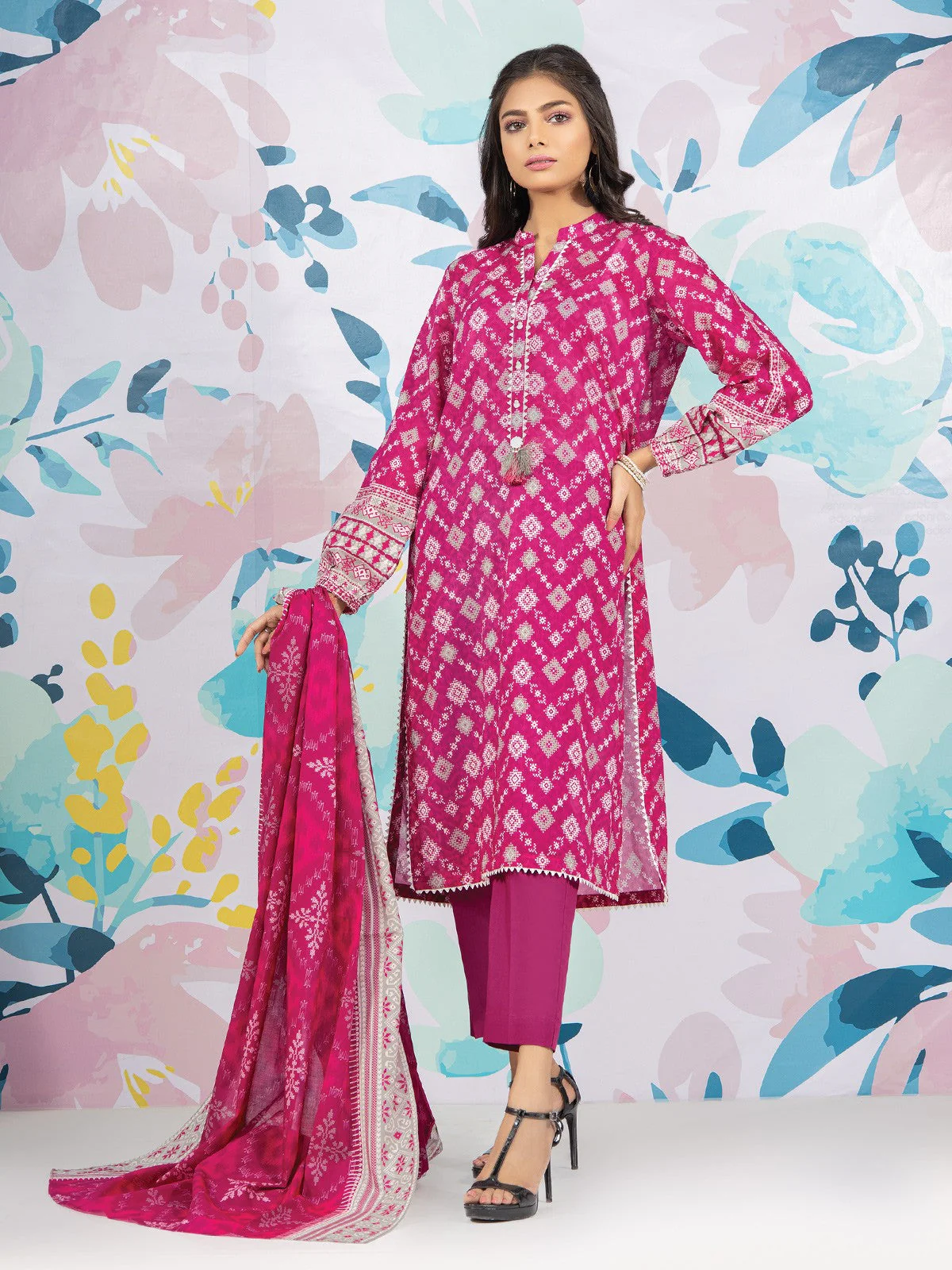 Unstitched Printed Lawn Shirt - EWU22A1-23401S