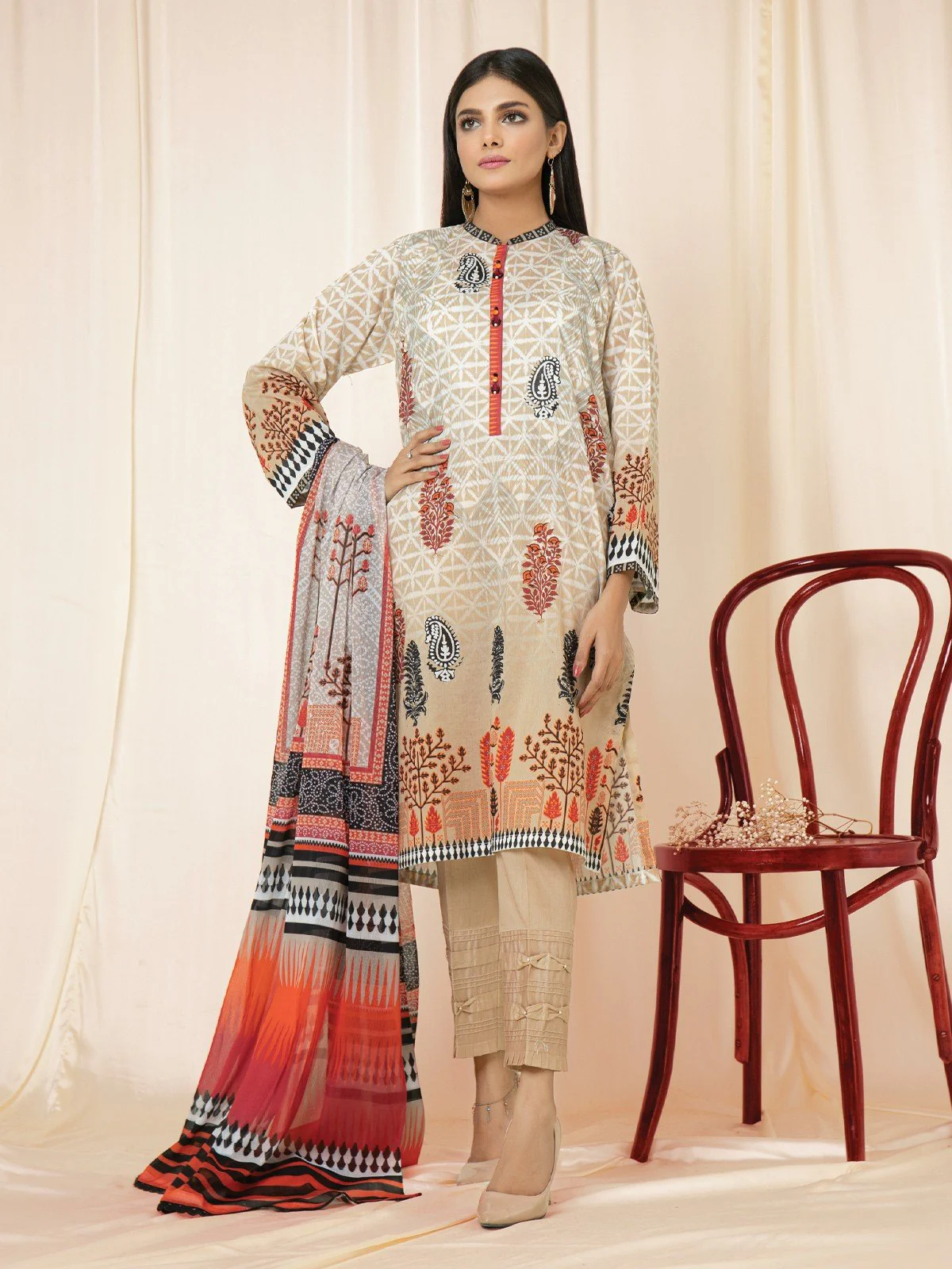 Unstitched Printed Lawn Suit - EWU22A2-23506