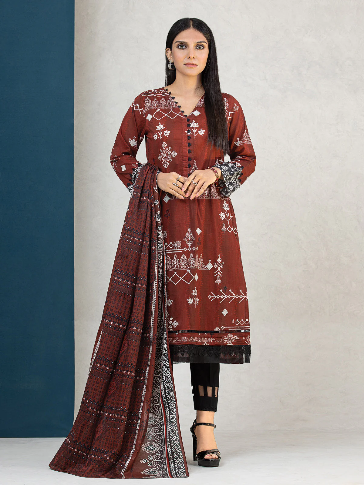 Unstitched Printed Khaddar Suit - EWU22A3-24282XXL