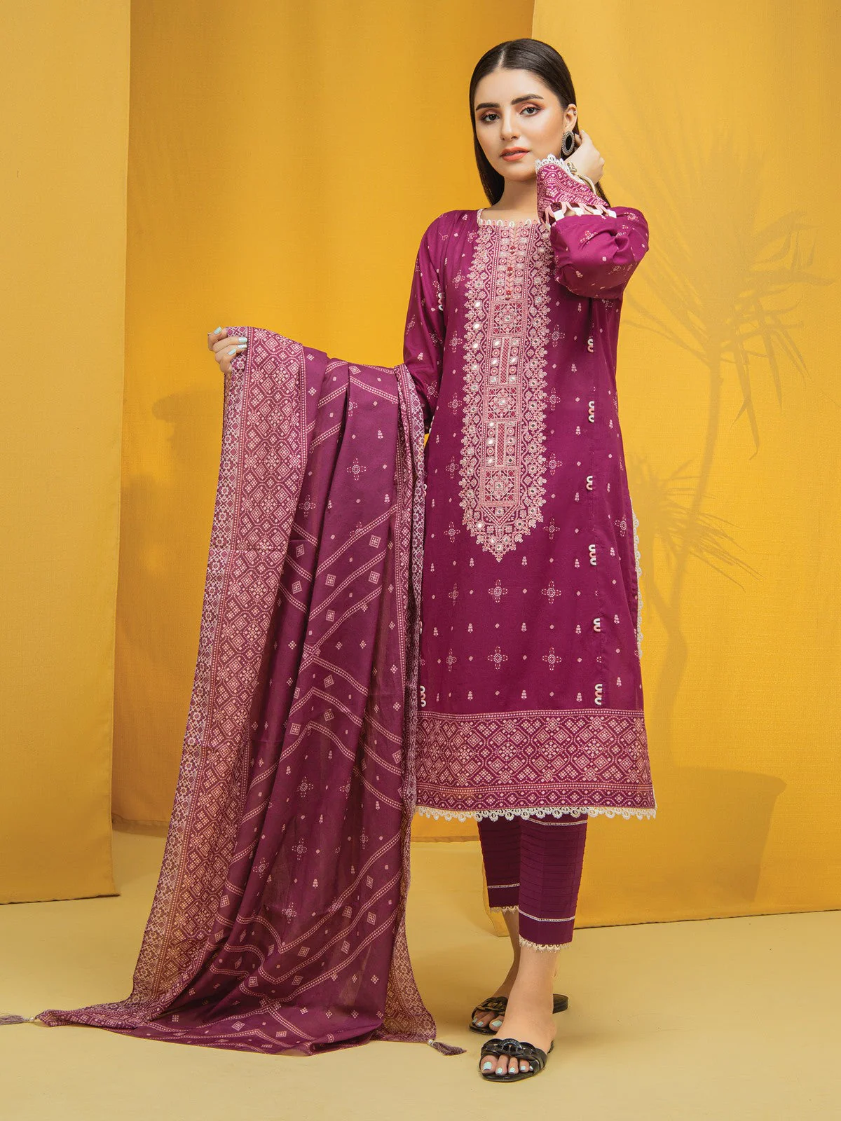 Unstitched Embroidered Lawn Shirt Dupatta - EWU22V1-23559SD