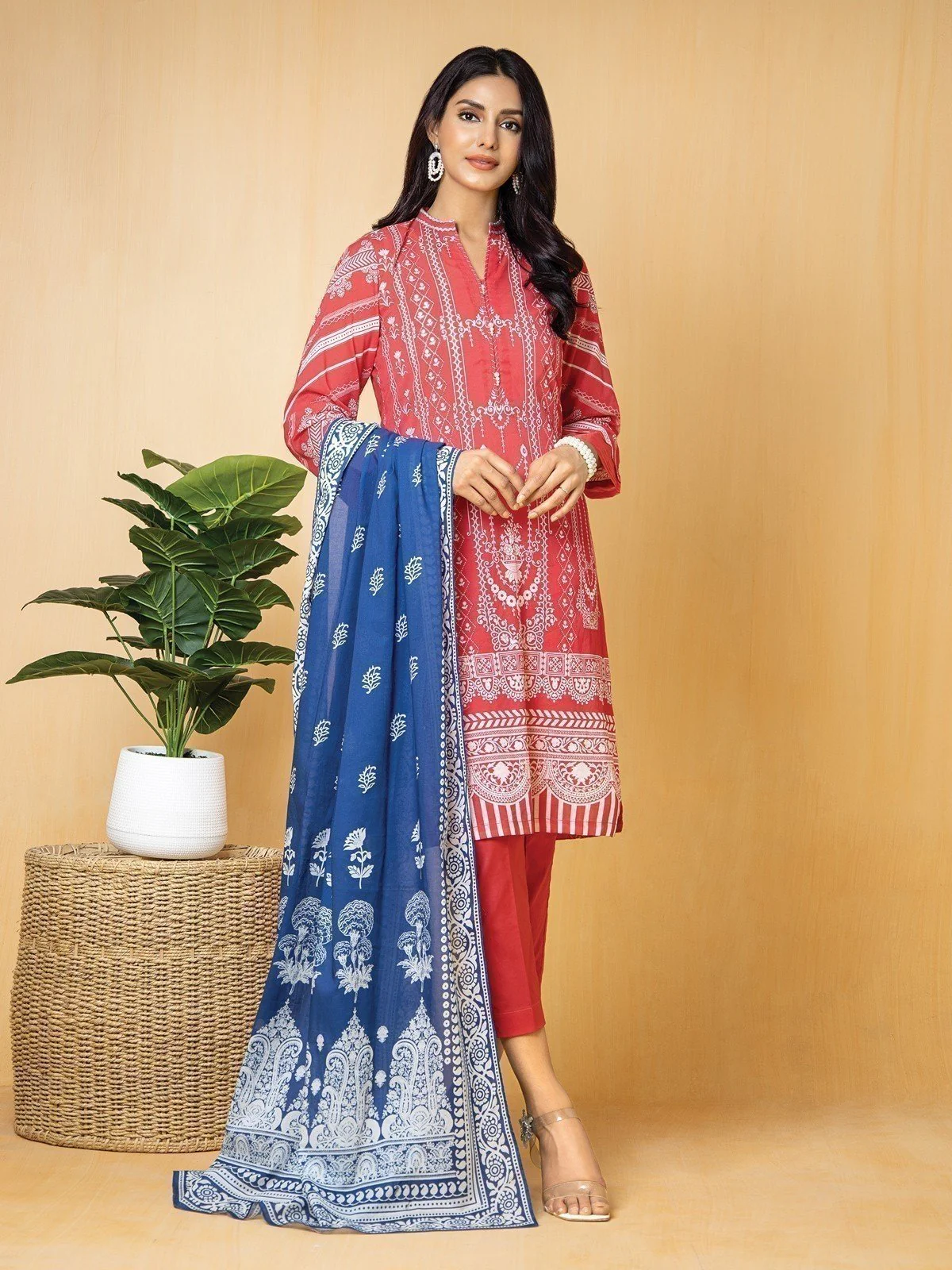 Unstitched Embroidered Lawn Suit - EWU22V1-23587
