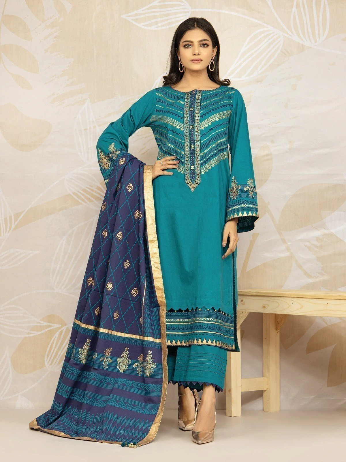 Unstitched Embroidered Lawn Suit - EWU22V1-23686