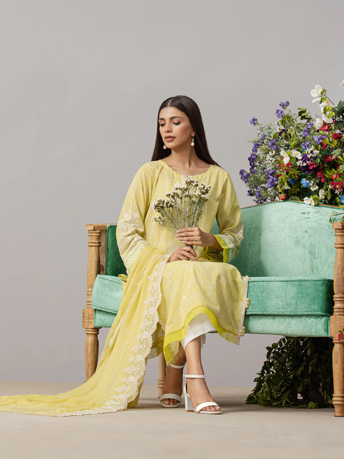 Unstitched Embroidered Lawn Suit - EWU22V1-26510 - Image 6