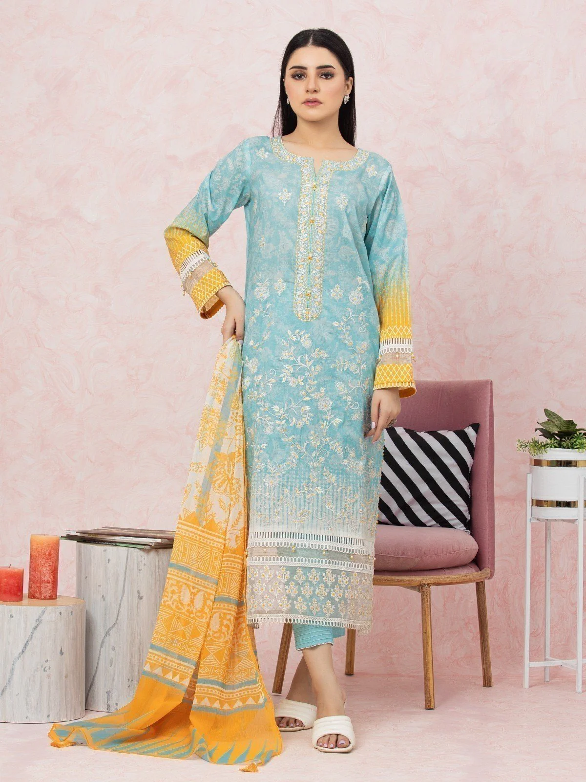 Unstitched Embroidered Lawn Suit - EWU22V1-26544