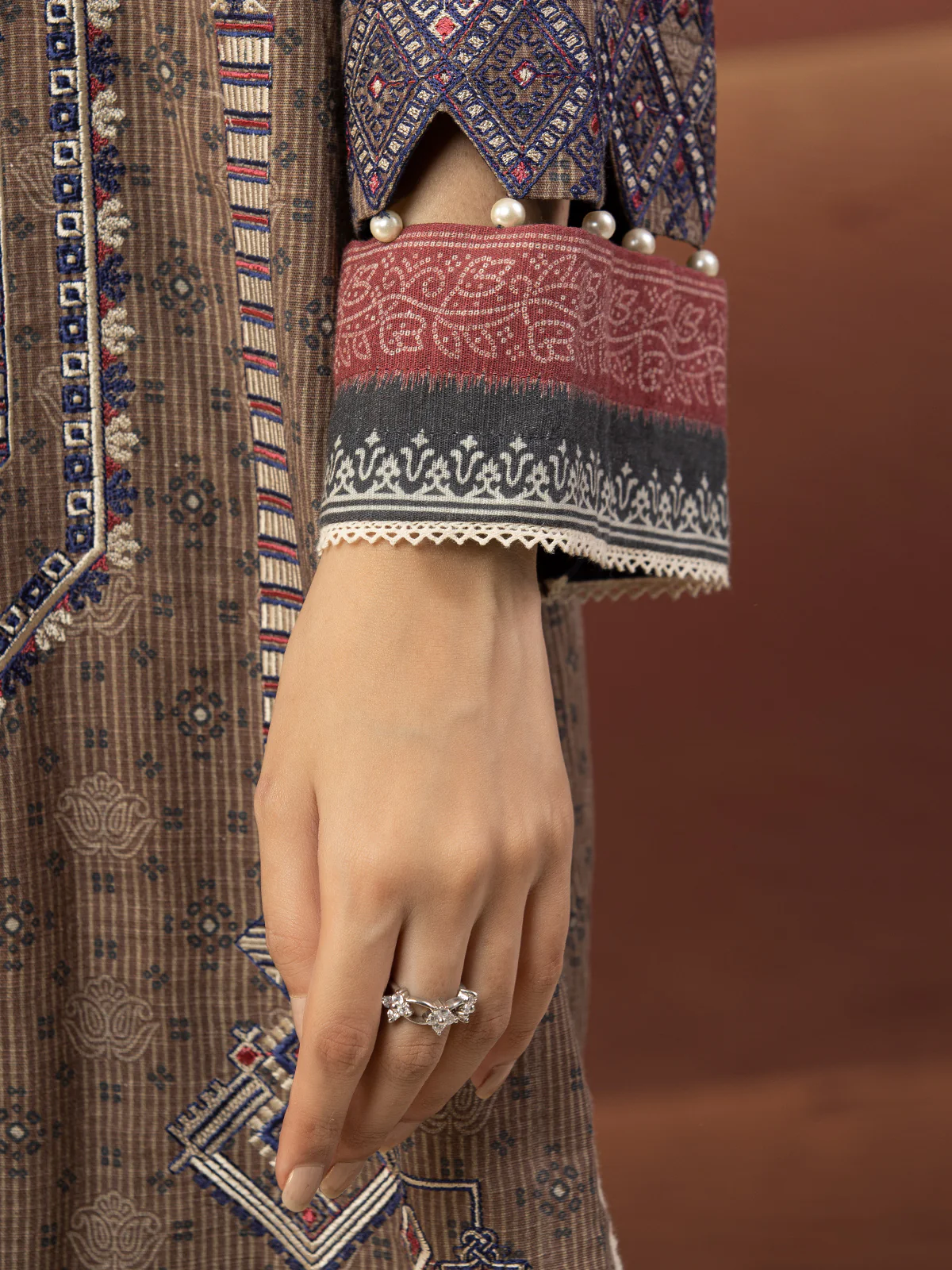 Unstitched Embroidered Crepe Viscose Suit - EWU22V10-25017 - Image 4