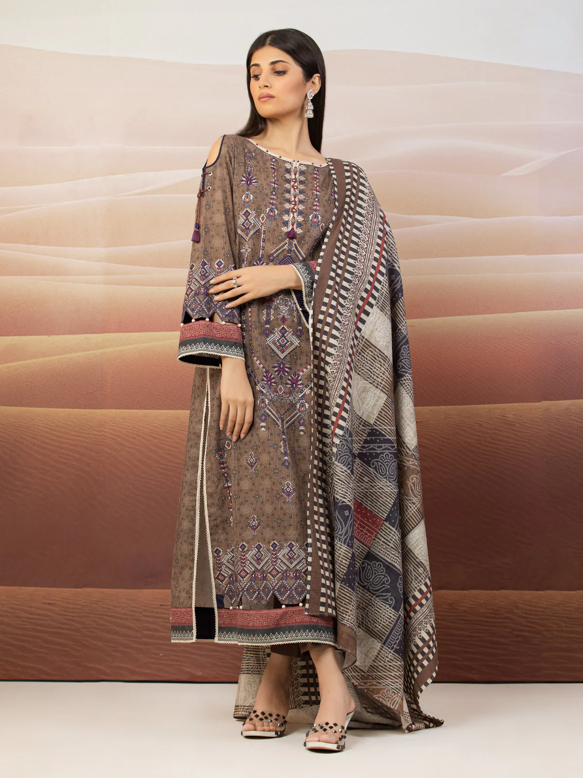 Unstitched Embroidered Crepe Viscose Suit - EWU22V10-25017 - Image 6