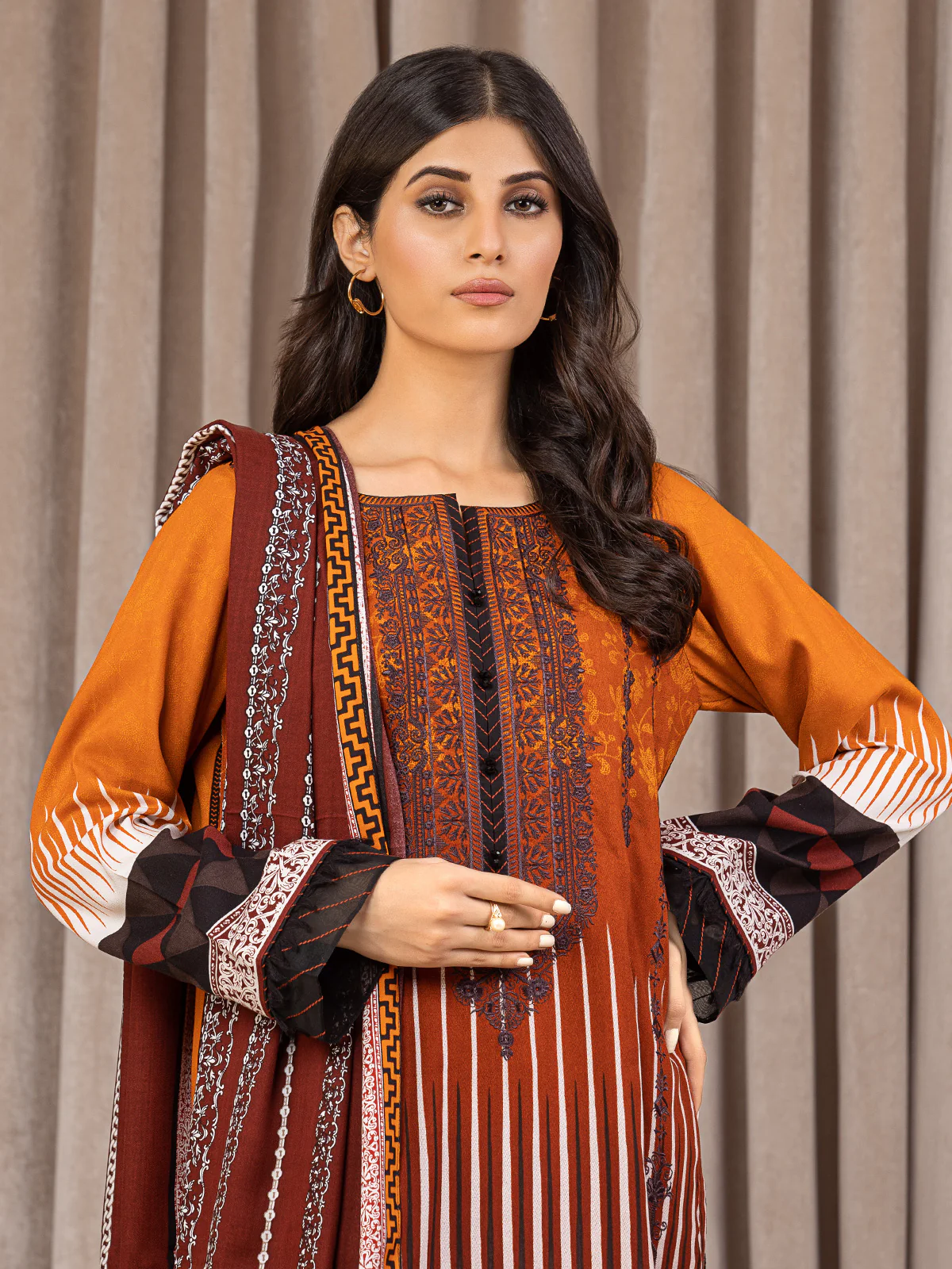 Unstitched Embroidered Crepe Viscose Suit - EWU22V10-25018 - Image 5