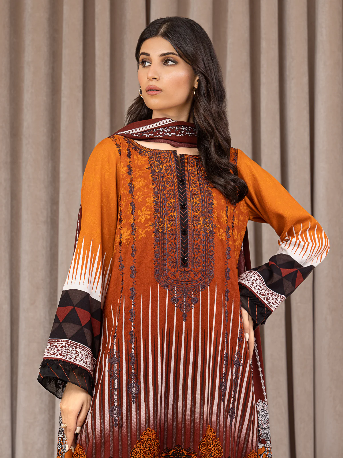Unstitched Embroidered Crepe Viscose Suit - EWU22V10-25018 - Image 6