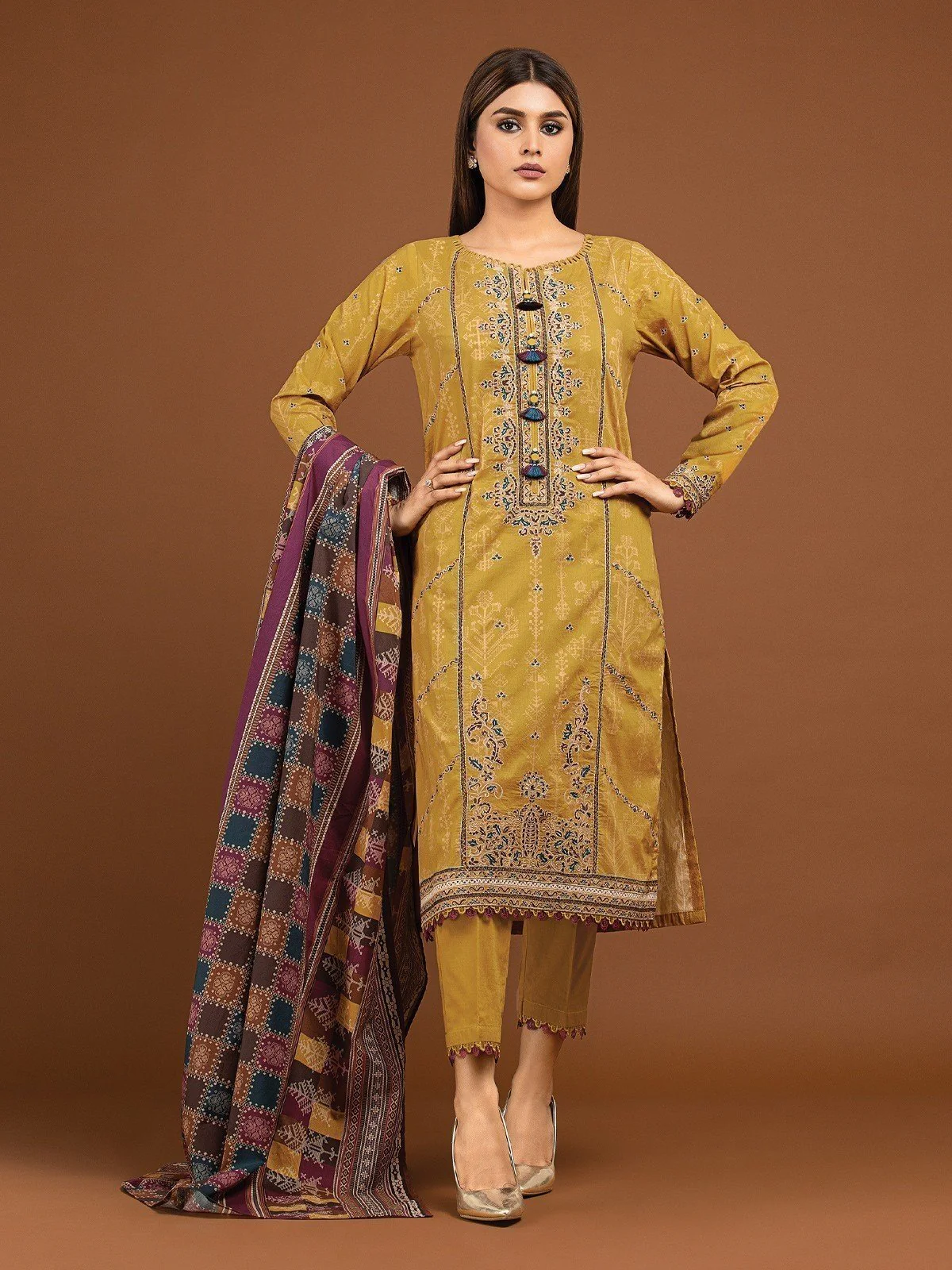 Unstitched Embroidered Khaddar Suit - EWU22V11-25020