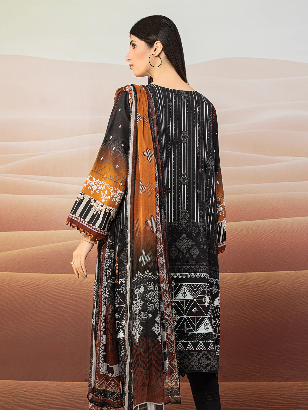 Unstitched Embroidered Khaddar Suit - EWU22V12-25010 - Image 4