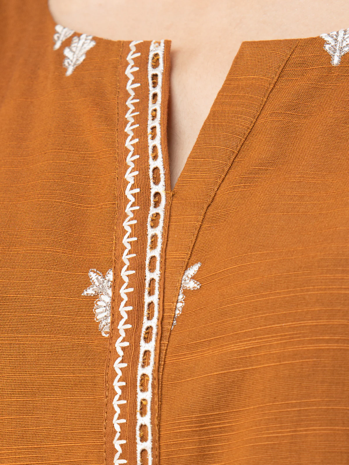 Unstitched Embroidered Khaddar Suit - EWU22V12-25011 - Image 2