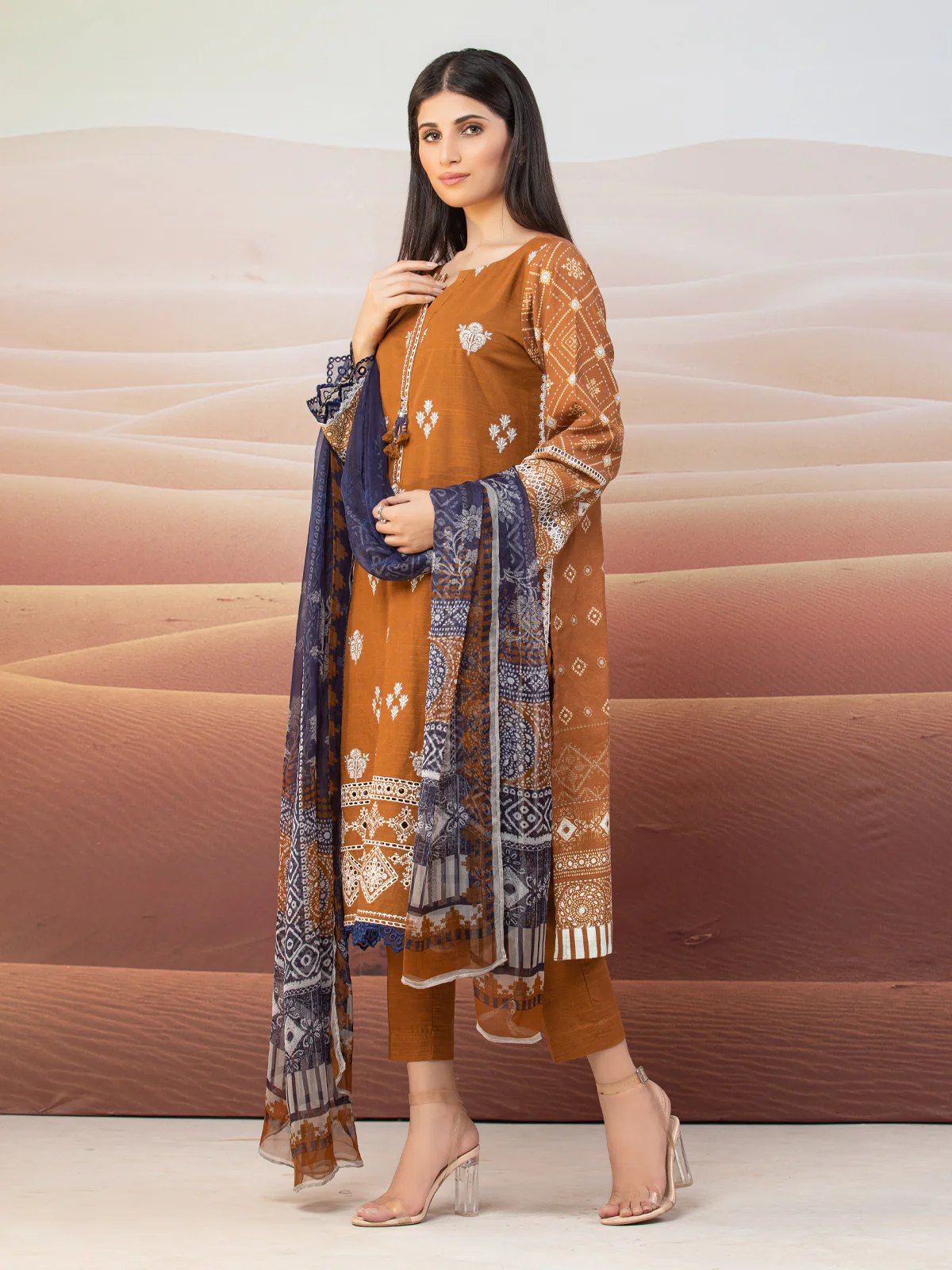 Unstitched Embroidered Khaddar Suit - EWU22V12-25011 - Image 5