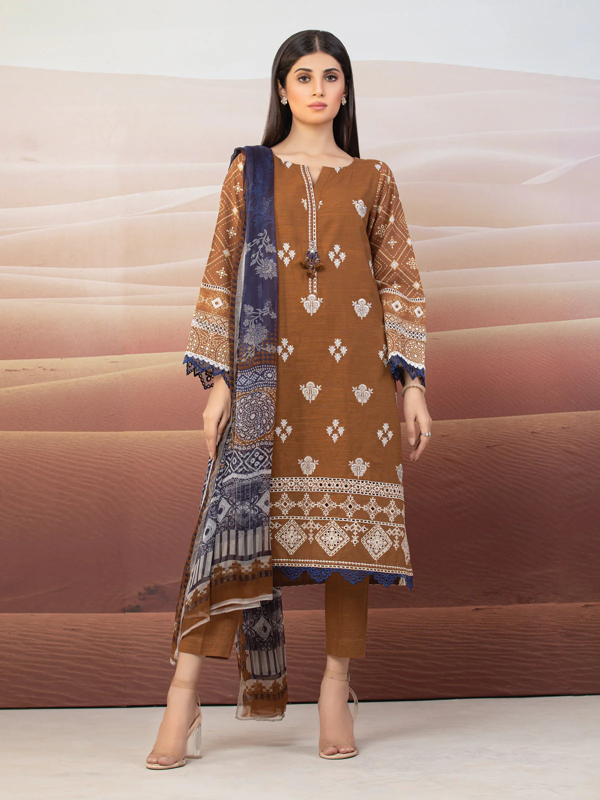 Unstitched Embroidered Khaddar Suit - EWU22V12-25011 - Image 6