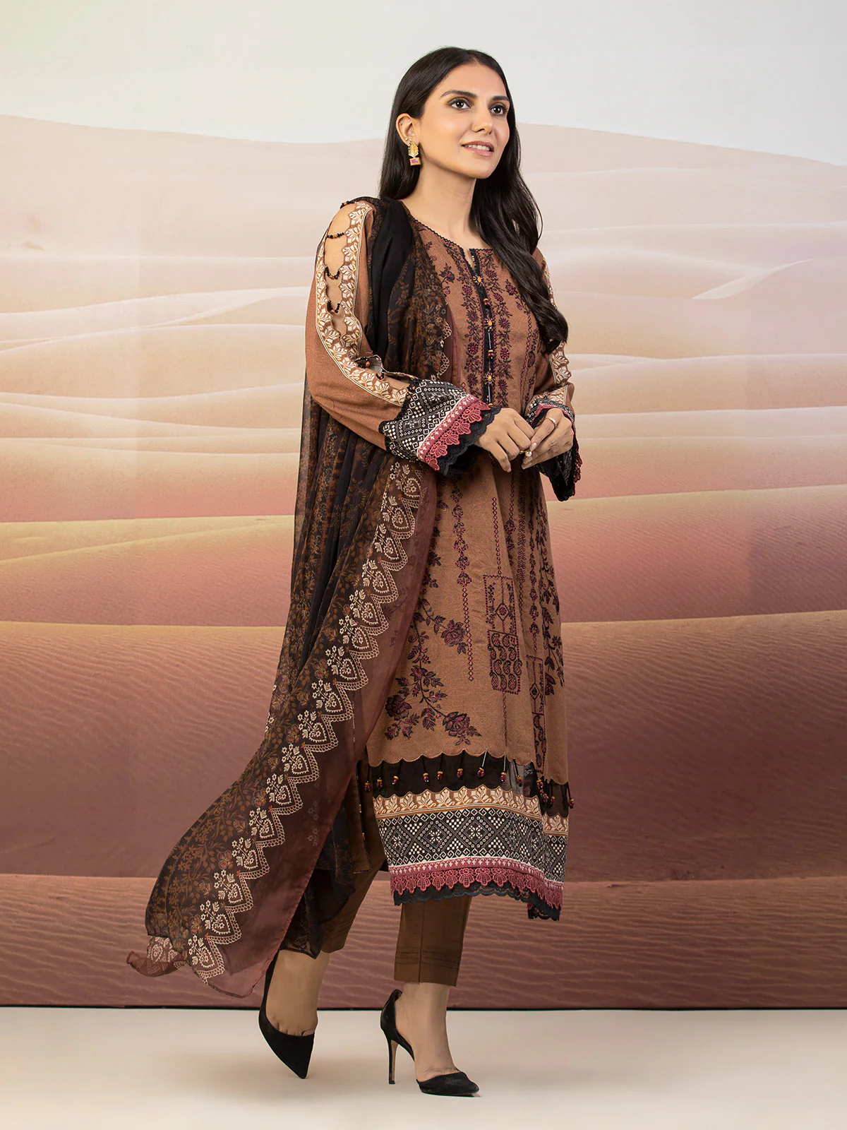 Unstitched Embroidered Khaddar Suit - EWU22V12-25014 - Image 5
