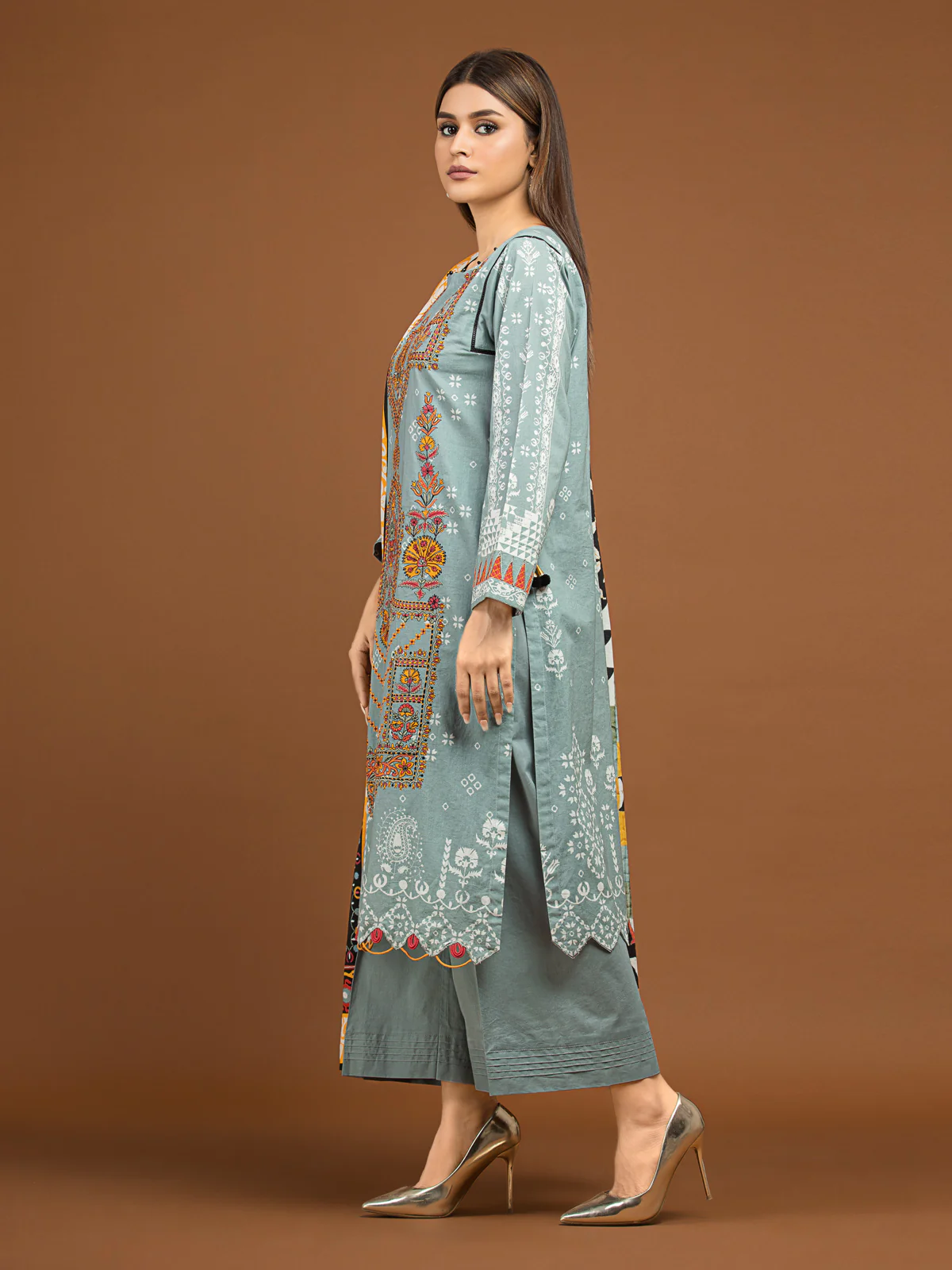 Unstitched Embroidered Viscose Suit - EWU22V13-24031 - Image 2