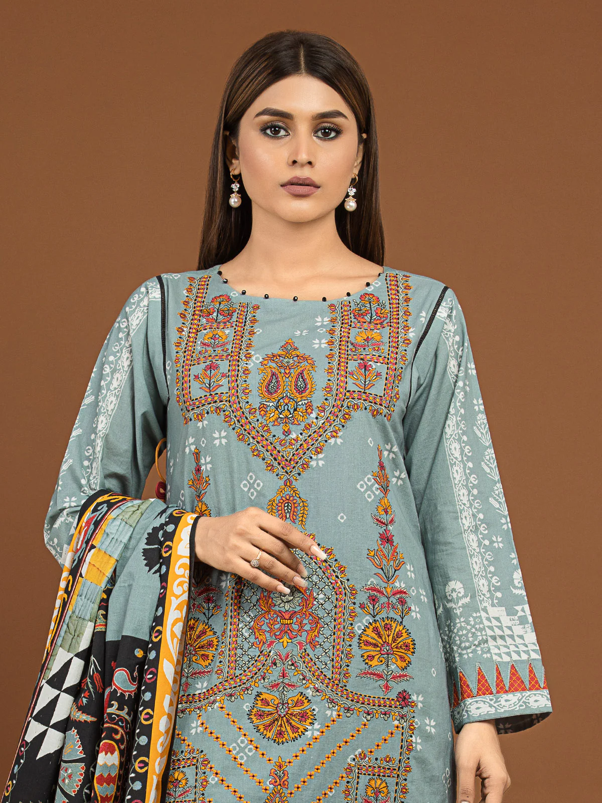 Unstitched Embroidered Viscose Suit - EWU22V13-24031 - Image 5