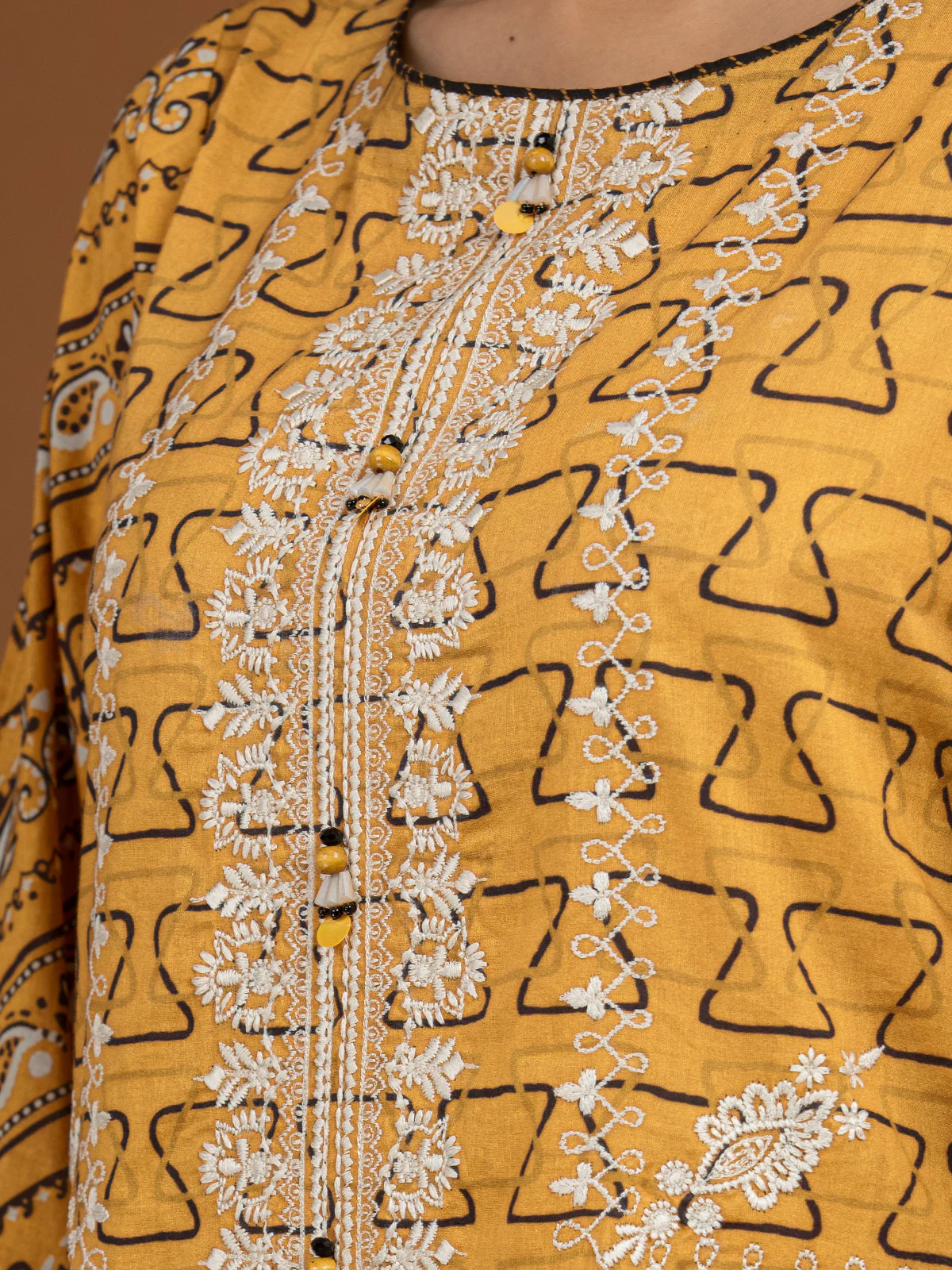 Unstitched Embroidered Viscose Suit - EWU22V13-24034 - Image 2