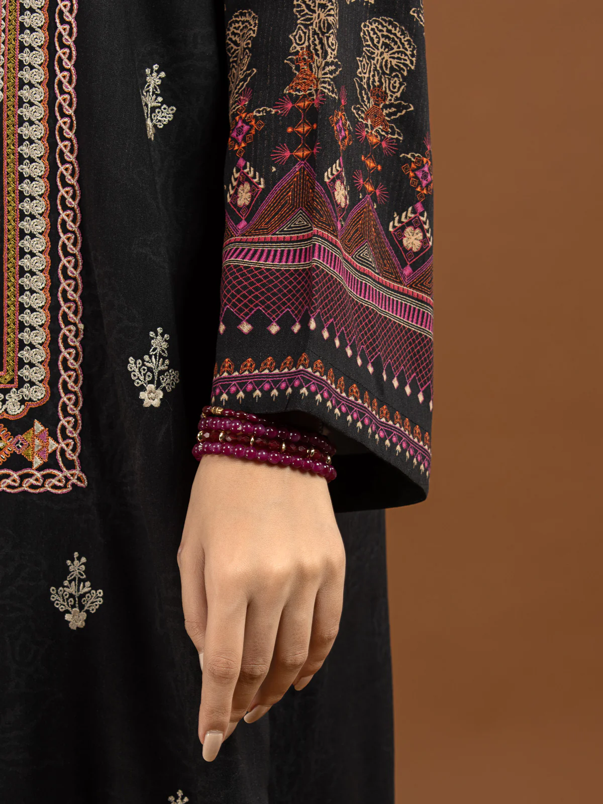 Unstitched Embroidered Viscose Suit - EWU22V13-24035XXL - Image 4