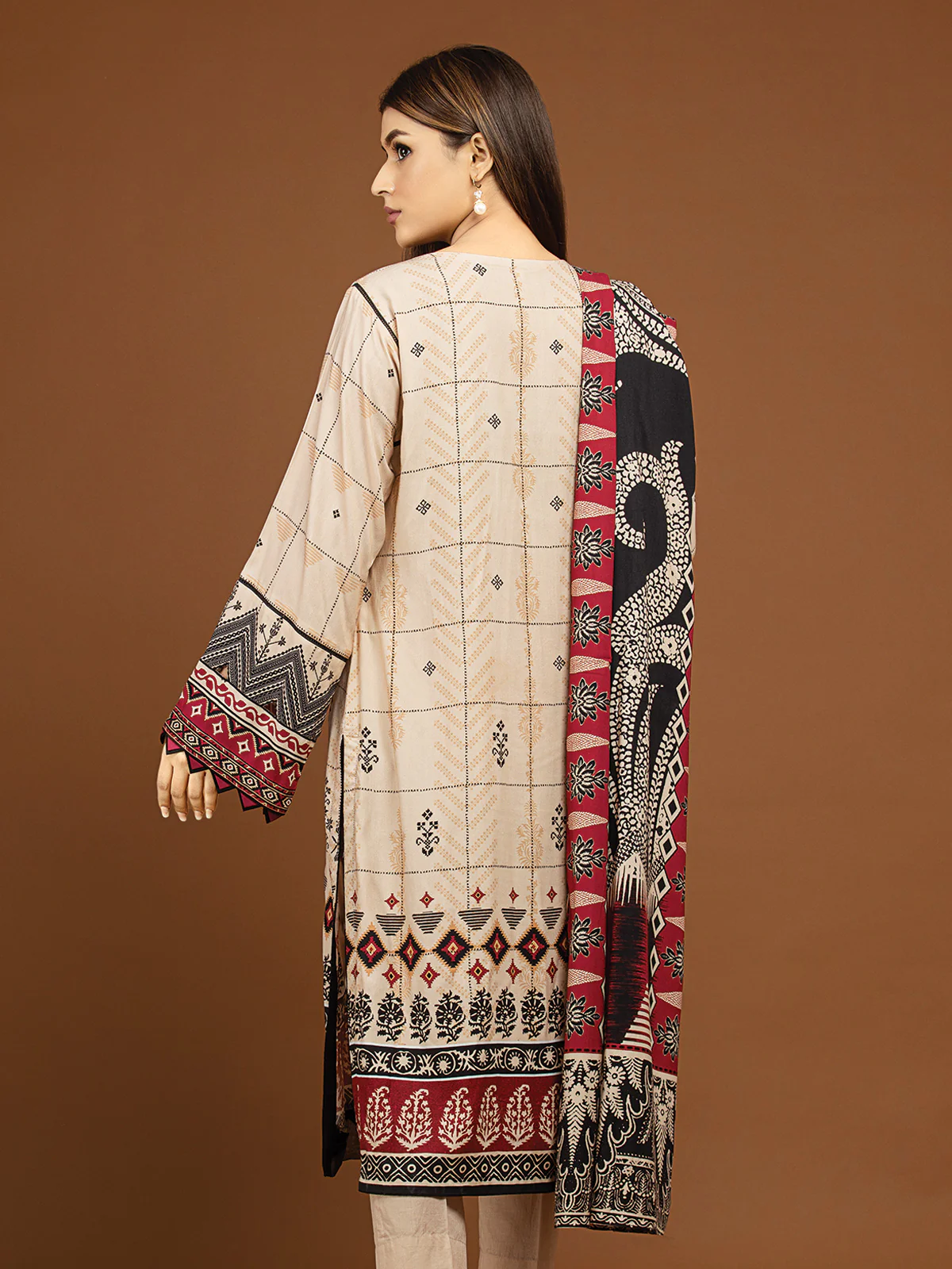 Unstitched Embroidered Viscose Suit - EWU22V13-24045XXL - Image 6