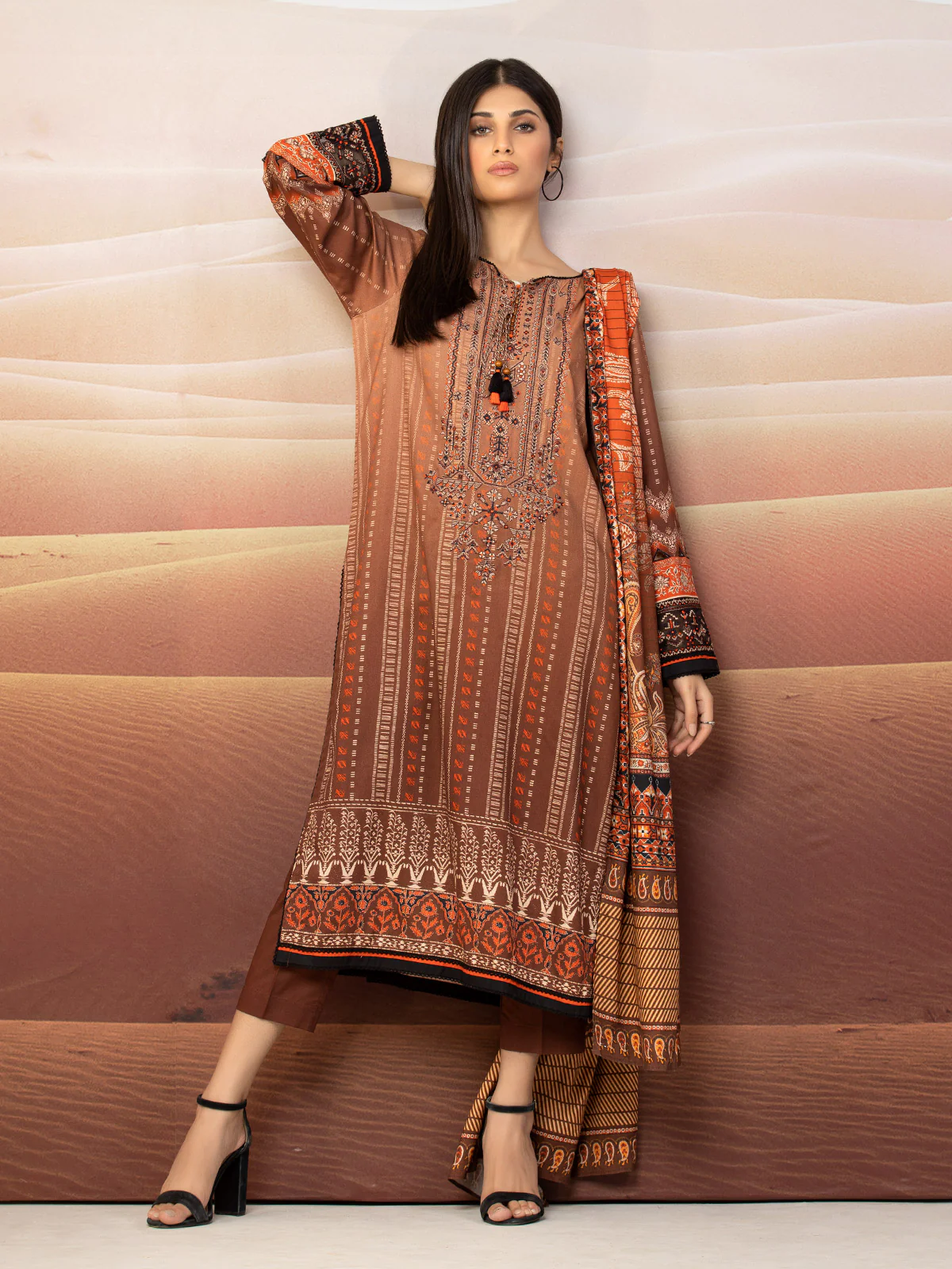 Unstitched Embroidered Viscose Suit - EWU22V13-24046 - Image 4