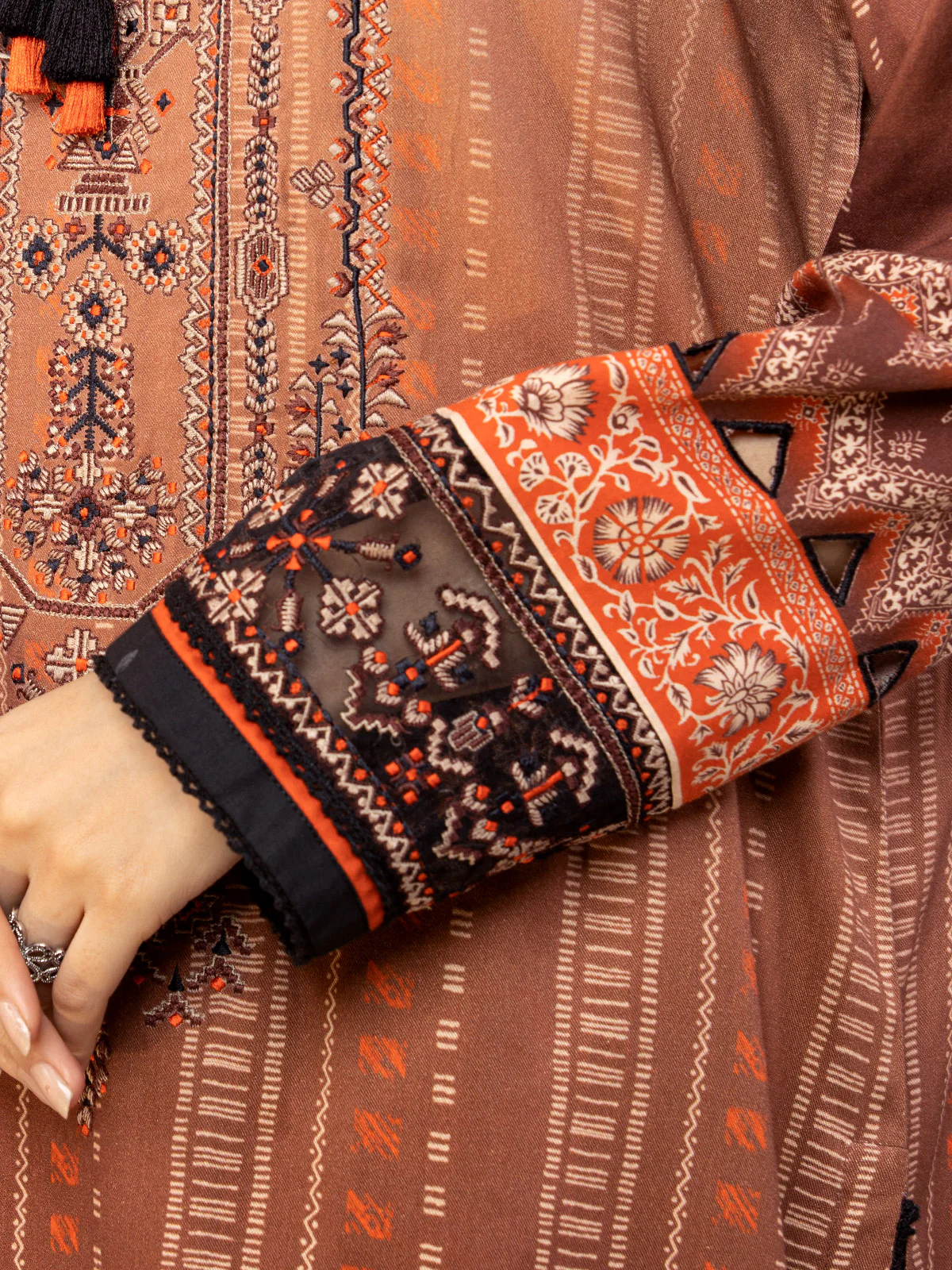 Unstitched Embroidered Viscose Suit - EWU22V13-24046XXL - Image 3