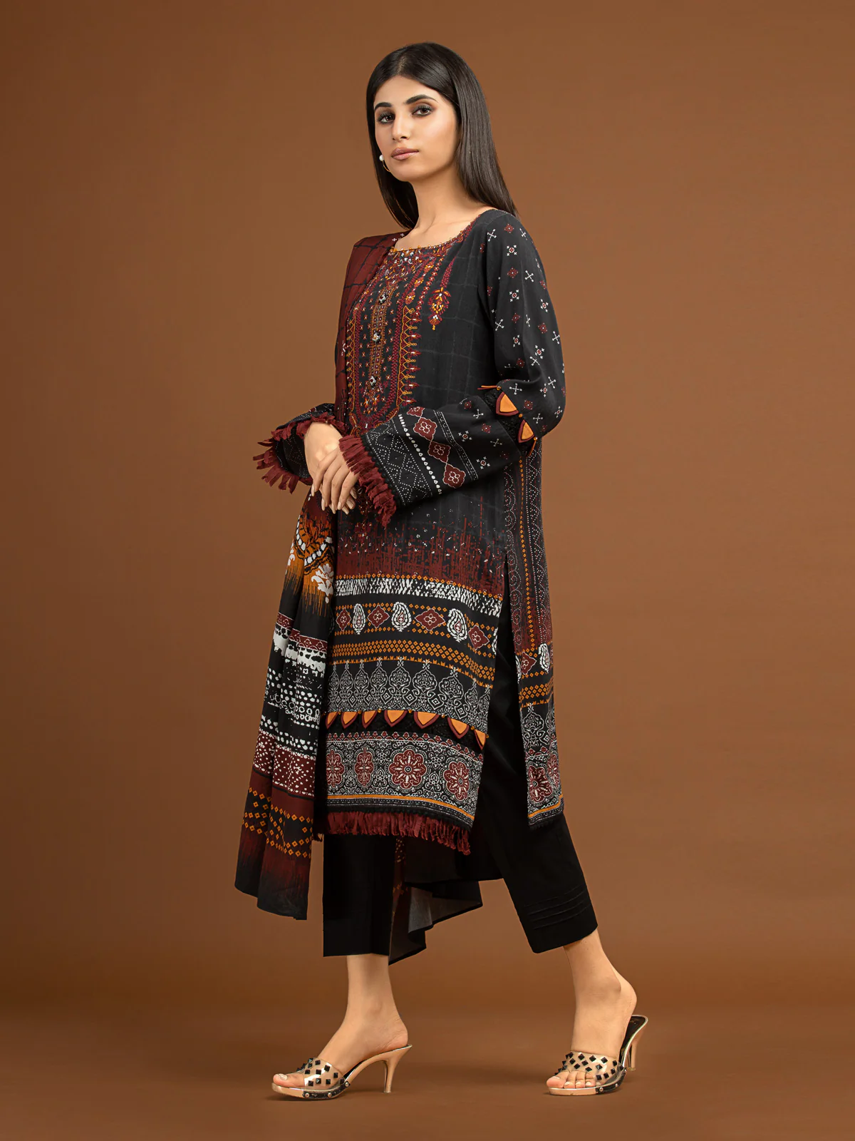 Unstitched Embroidered Viscose Suit - EWU22V13-24048 - Image 4