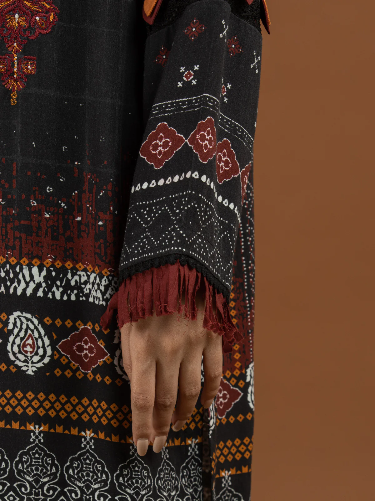 Unstitched Embroidered Viscose Suit - EWU22V13-24048XXL - Image 3