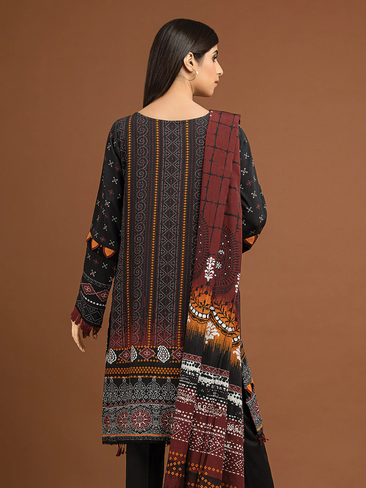 Unstitched Embroidered Viscose Suit - EWU22V13-24048XXL - Image 5