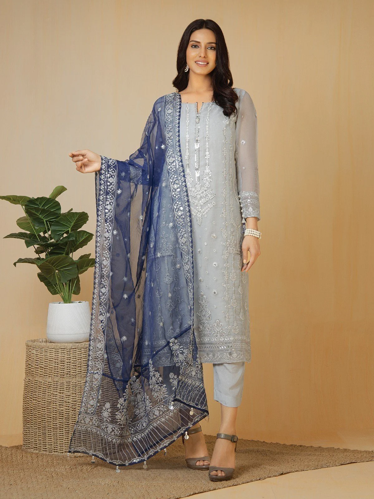 Unstitched Embroidered Organza Suit - EWU22V4-23695
