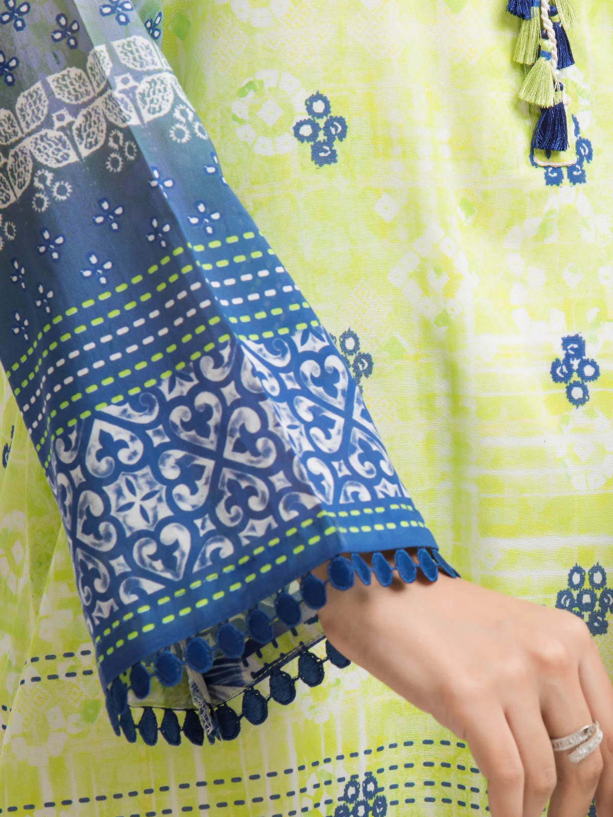 Unstitched Printed Lawn Shirt - EWU23A1-28000S - Image 3
