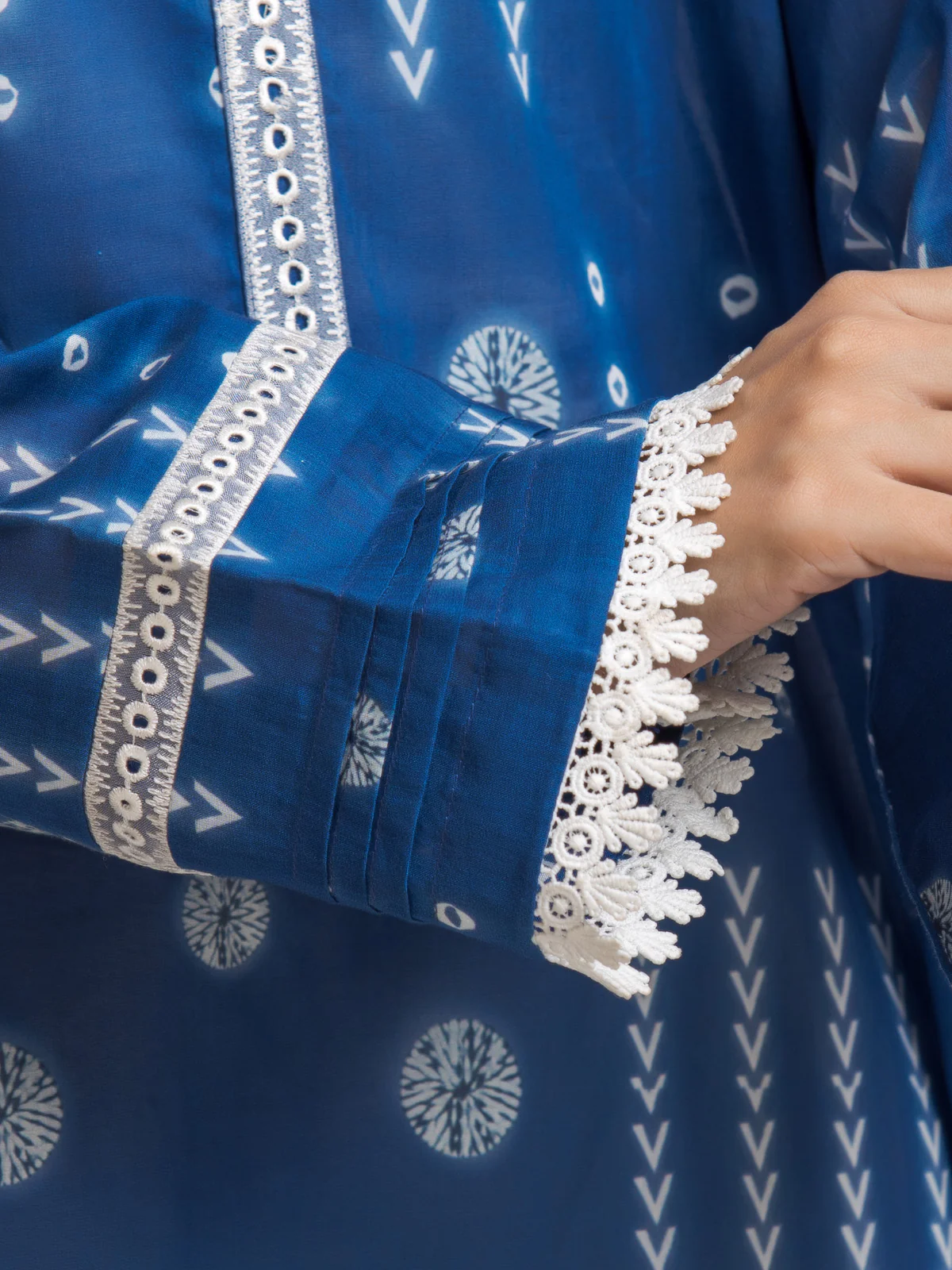 Unstitched Printed Lawn Shirt - EWU23A1-28002S - Image 3
