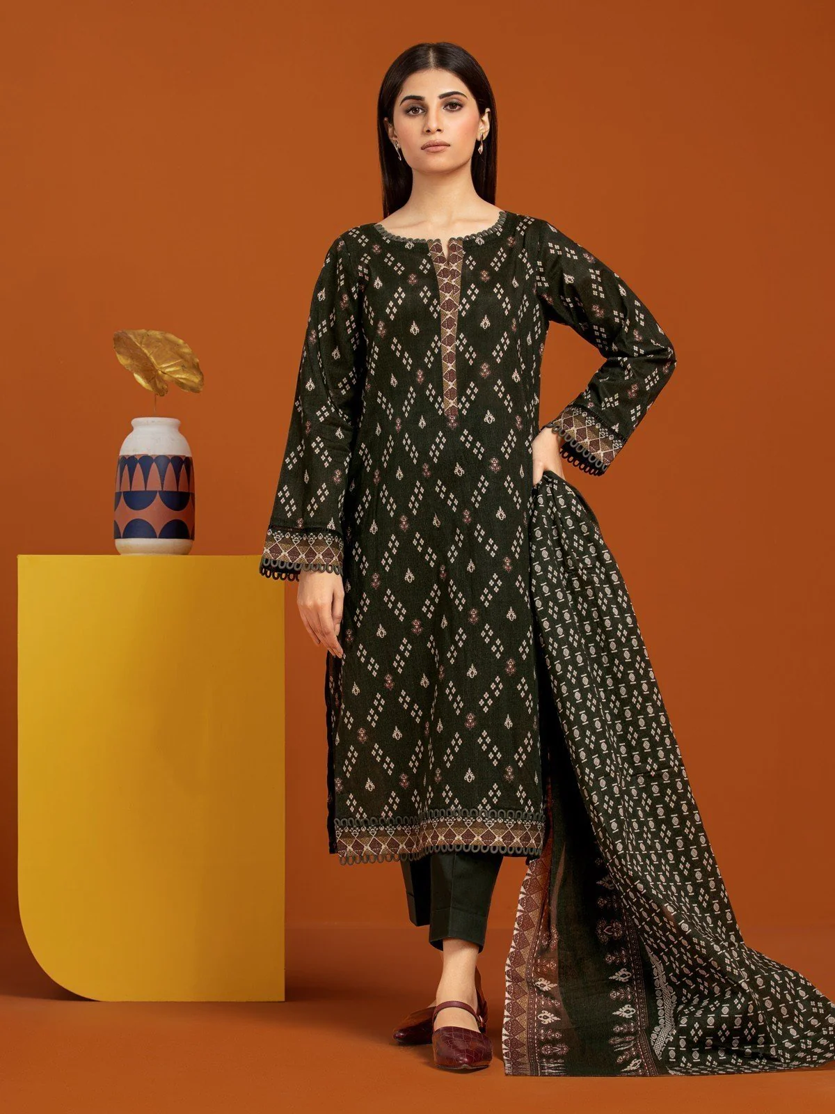 Unstitched Printed Khaddar Suit - EWU23A3-27011-3P