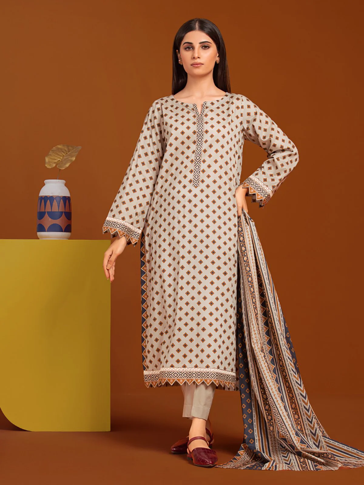 Unstitched Printed Khaddar Suit - EWU23A3-27037-3P
