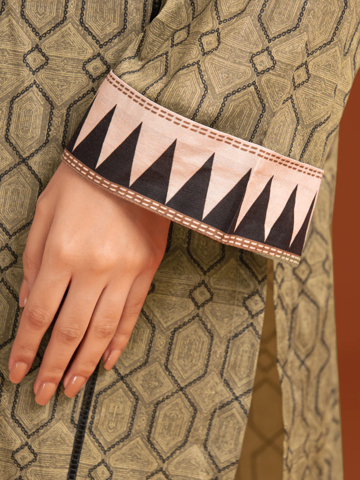 Unstitched Printed Khaddar Suit - EWU23A3-27067-3P - Image 4