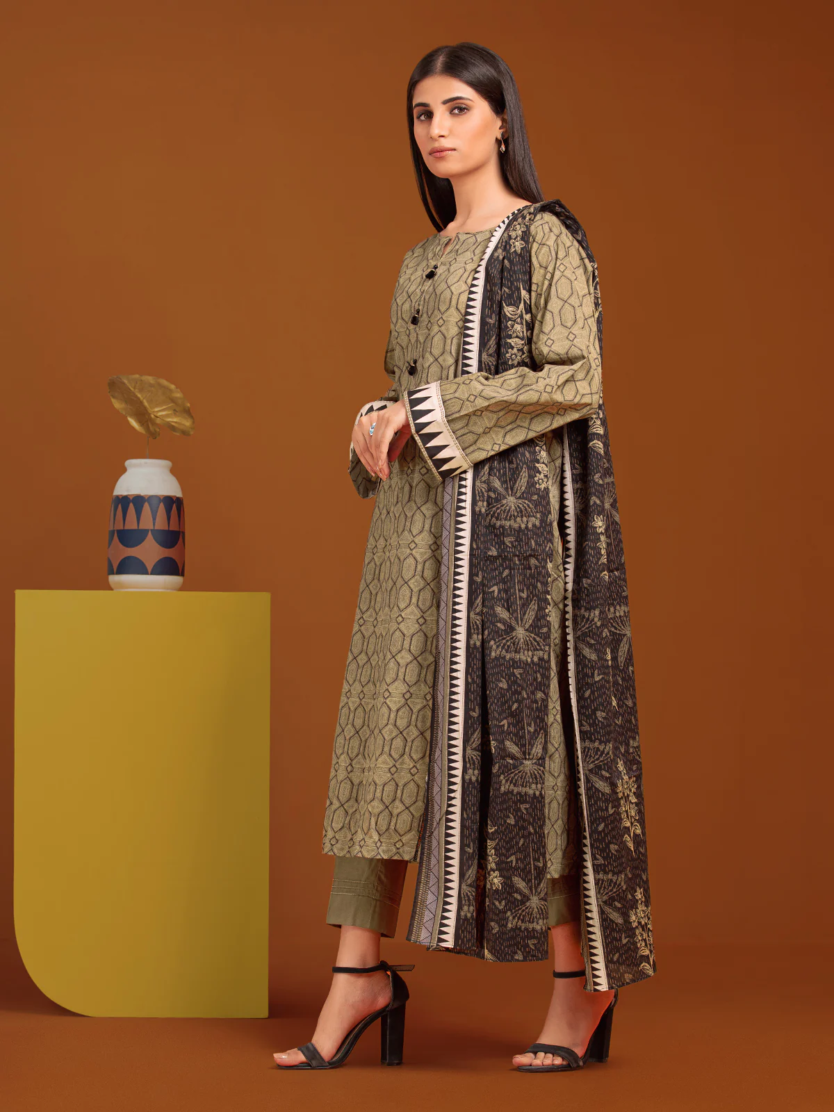 Unstitched Printed Khaddar Suit - EWU23A3-27067-3P - Image 5
